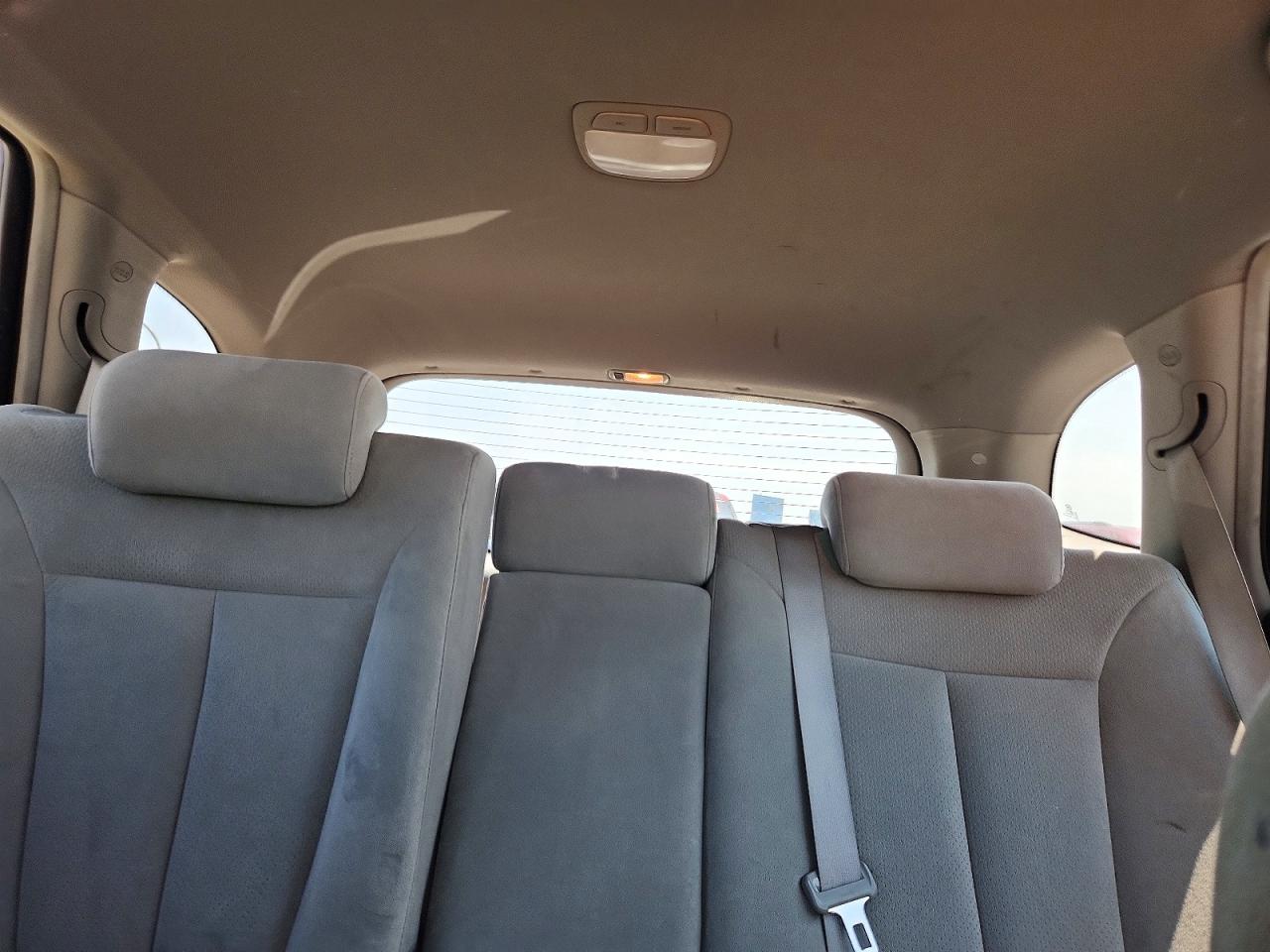 2008 Hyundai Santa Fe Gls Silver vin: 5NMSG73D18H135365