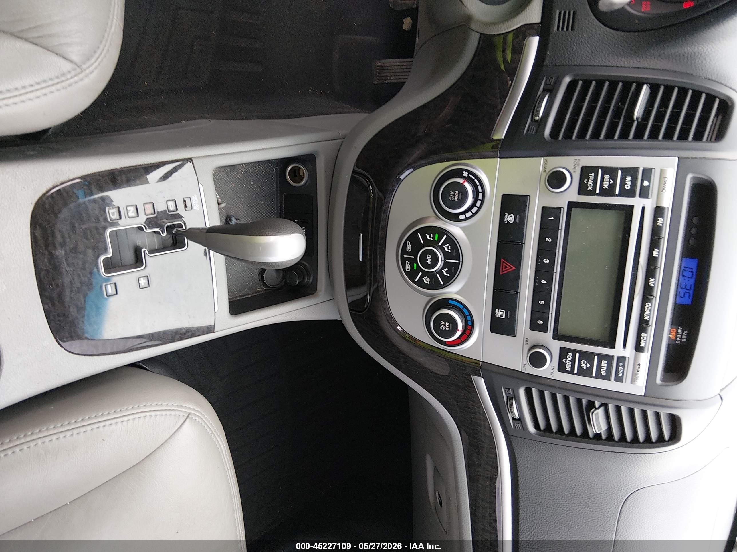 2009 Hyundai Santa Fe Gls White vin: 5NMSG73D19H288121