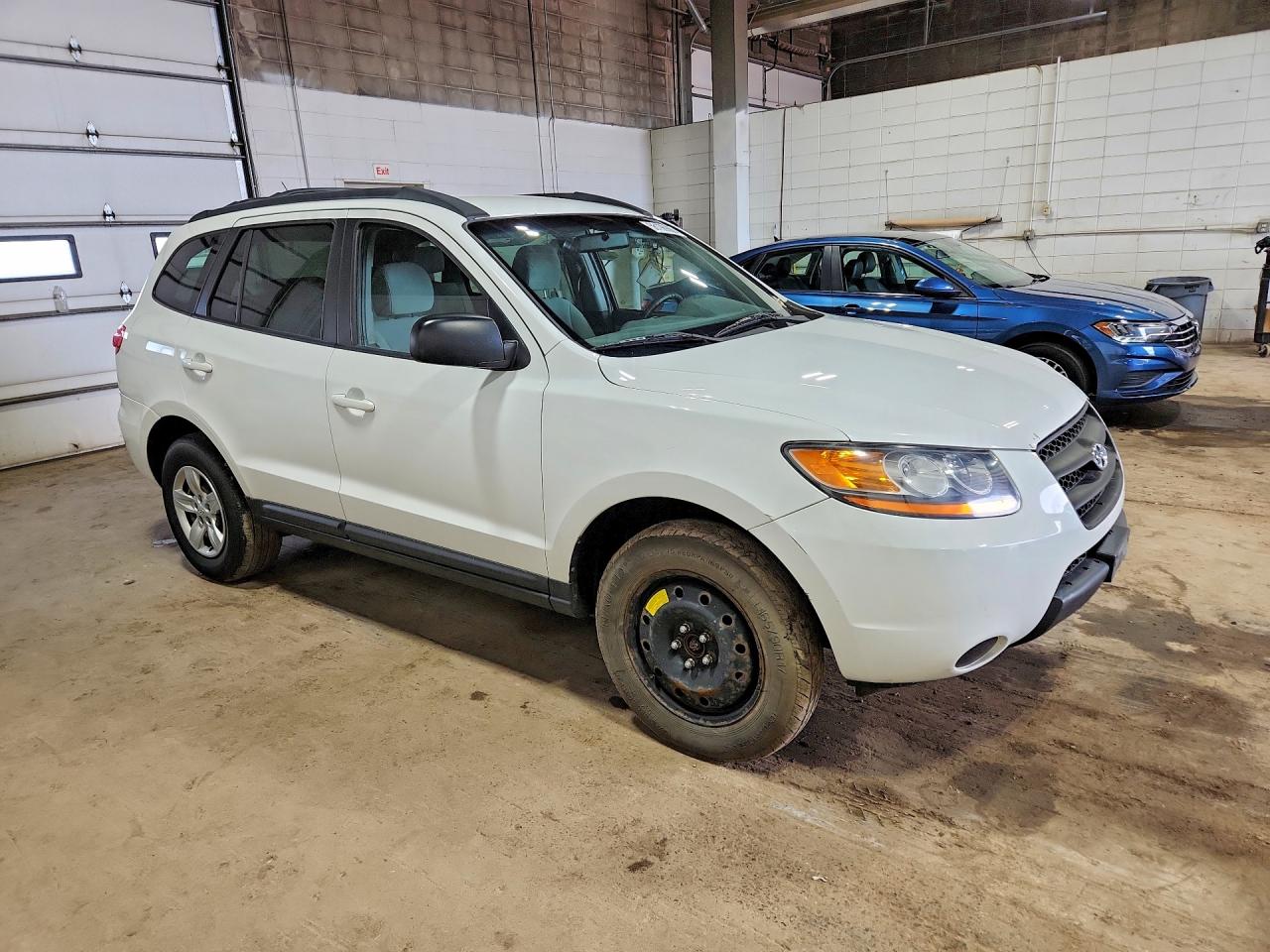 2009 Hyundai Santa Fe White vin: 5NMSG73D29H247190