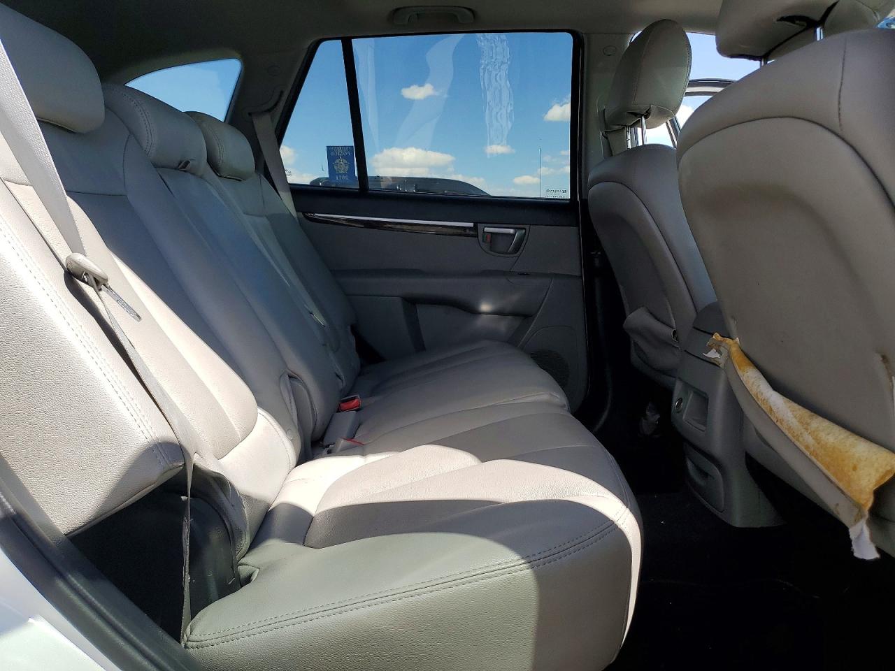 2009 Hyundai Santa Fe Gls White vin: 5NMSG73D29H302642