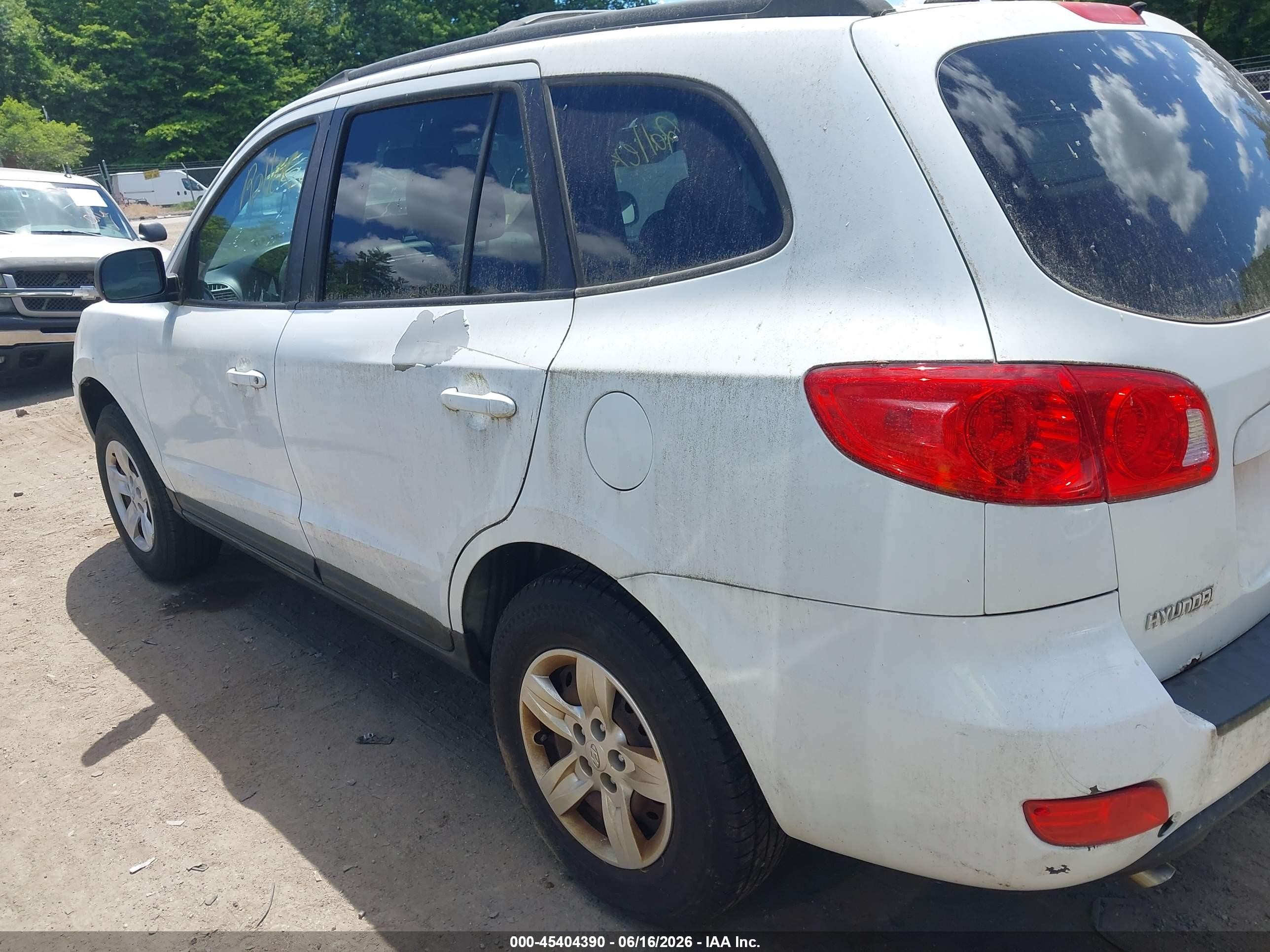 2009 Hyundai Santa Fe Gls White vin: 5NMSG73D49H253072