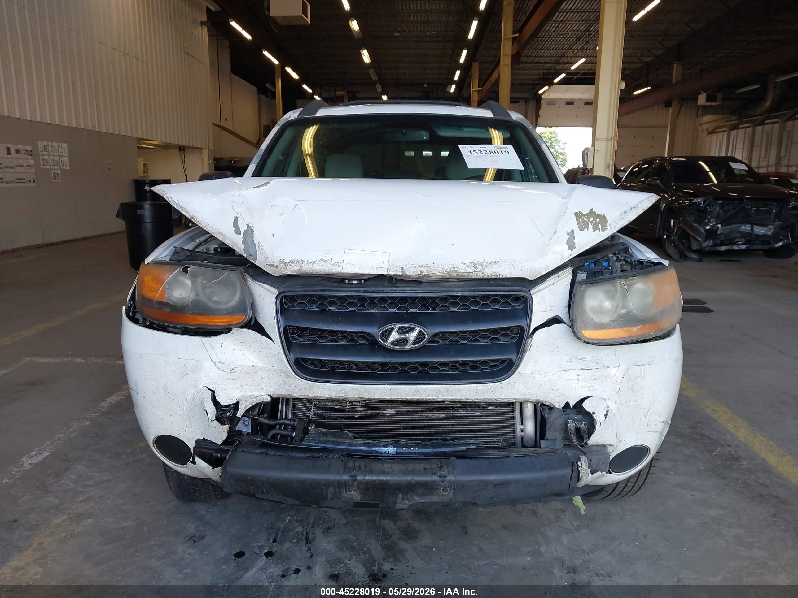 2009 Hyundai Santa Fe Gls White vin: 5NMSG73D79H266933