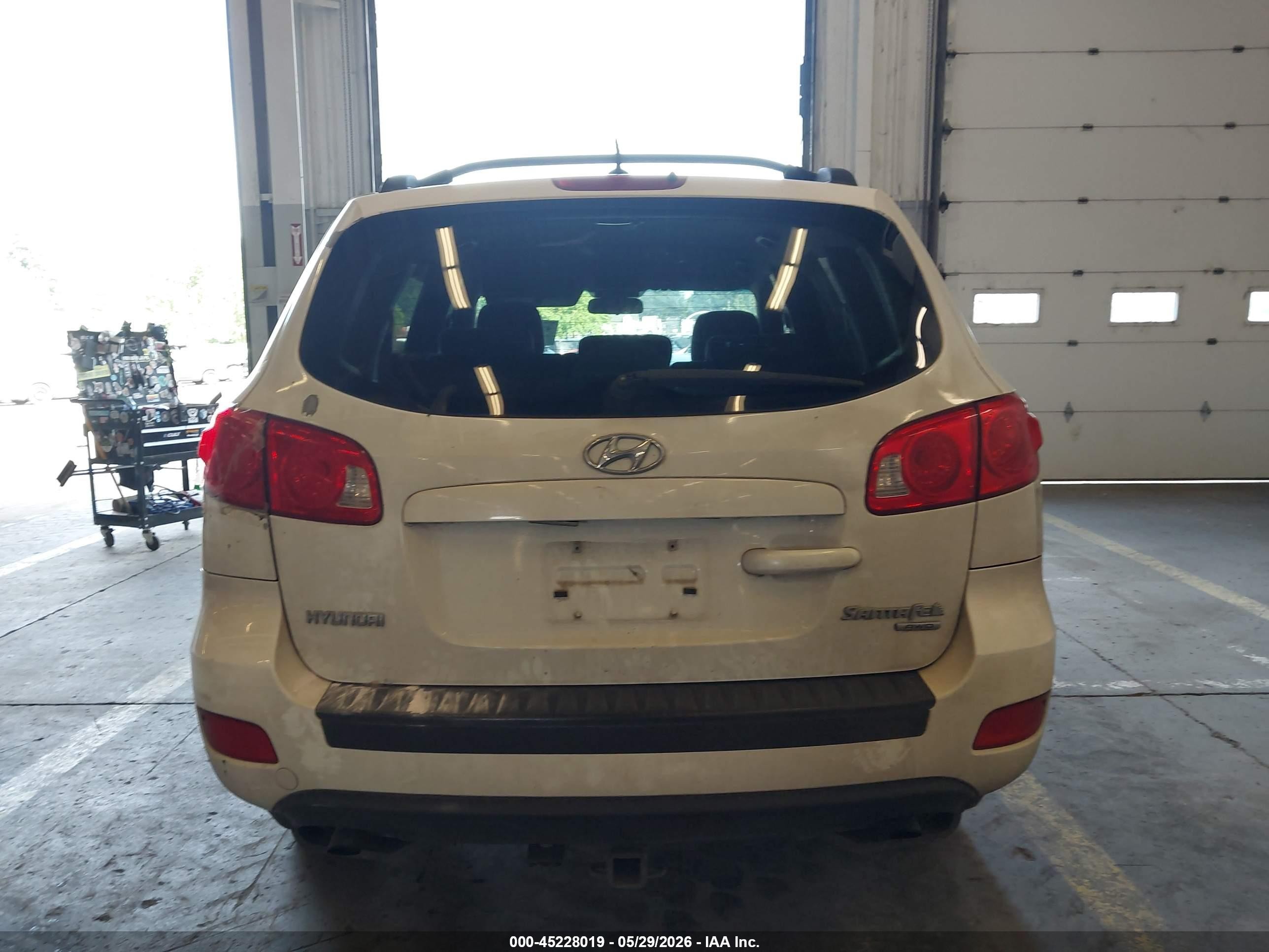 2009 Hyundai Santa Fe Gls White vin: 5NMSG73D79H266933