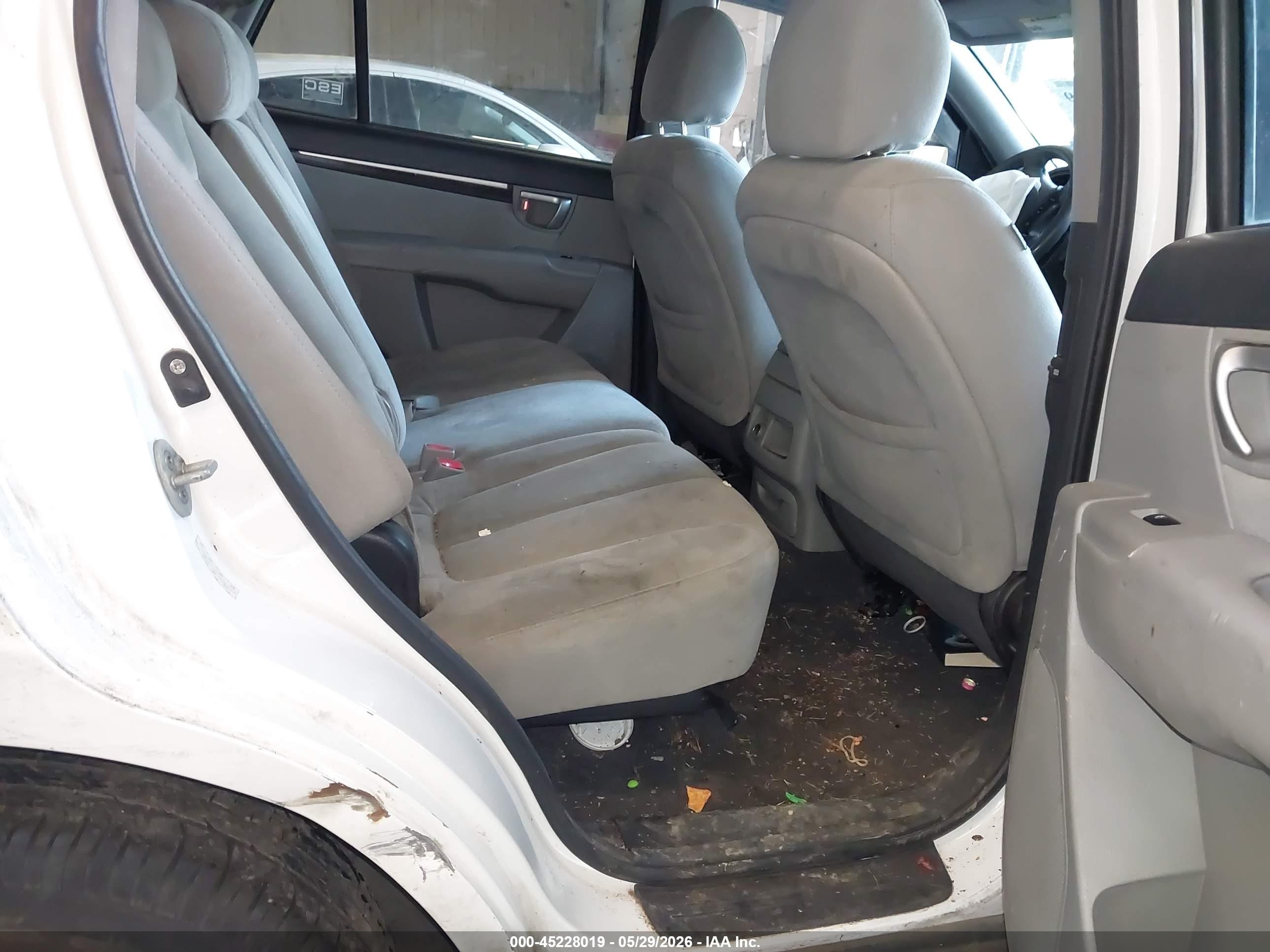 2009 Hyundai Santa Fe Gls White vin: 5NMSG73D79H266933