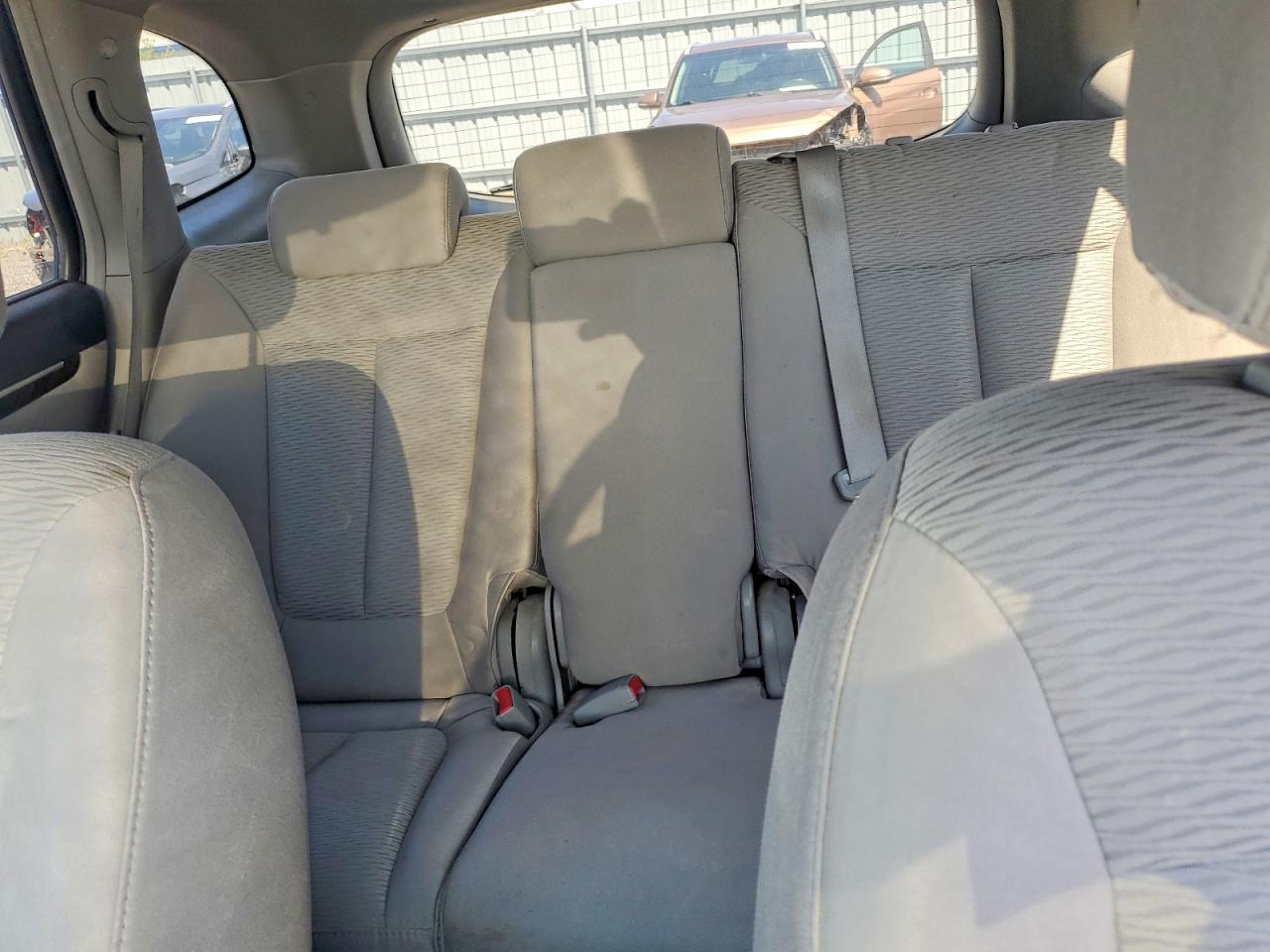 2008 Hyundai Santa Fe Gl Silver vin: 5NMSG73E28H133374