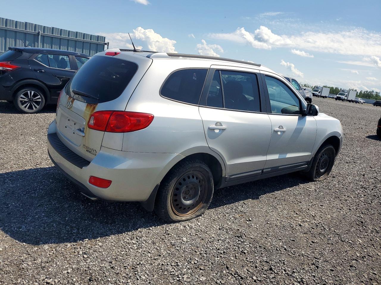 2008 Hyundai Santa Fe Gl Silver vin: 5NMSG73E28H133374