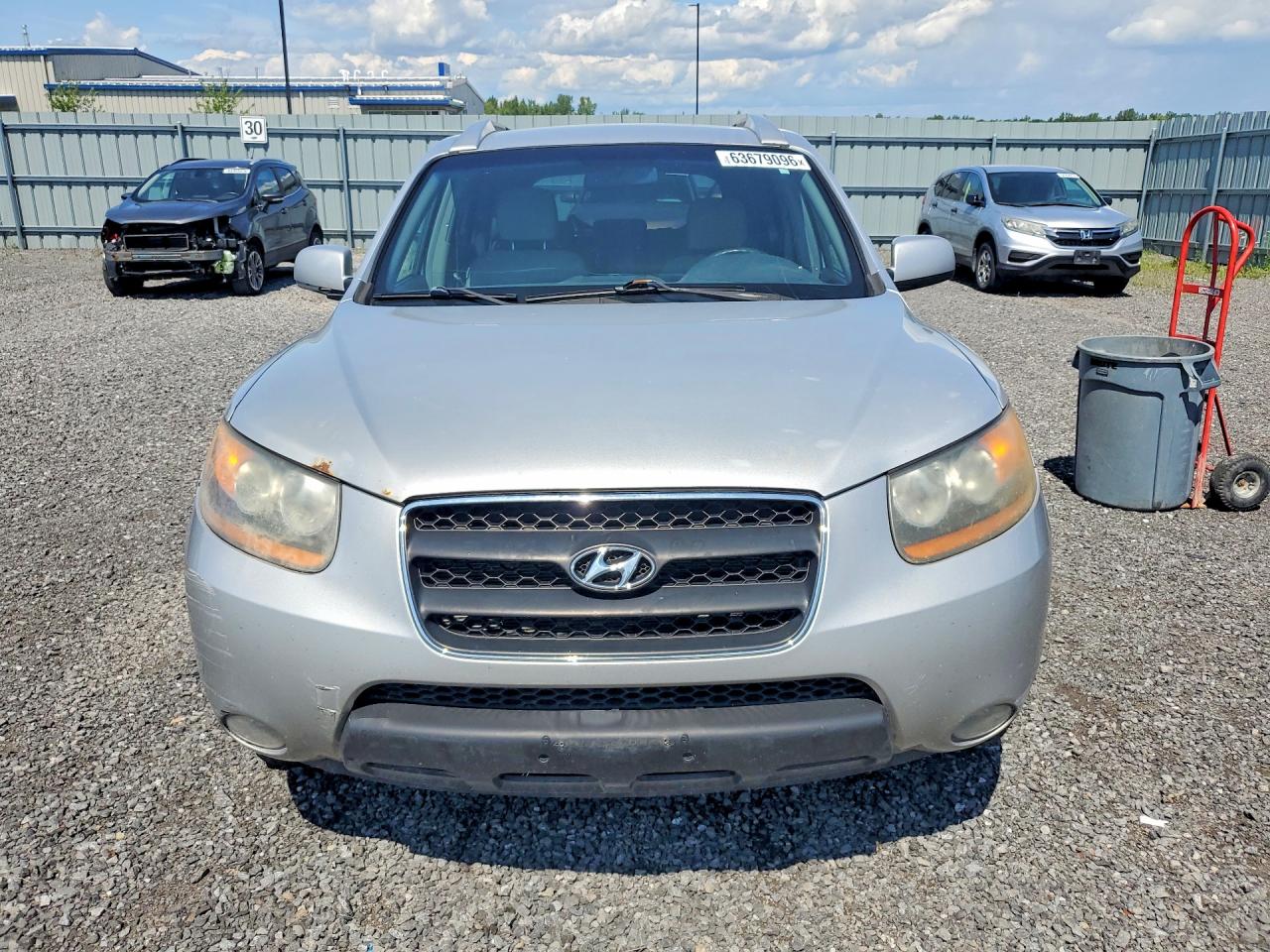 2008 Hyundai Santa Fe Gl Silver vin: 5NMSG73E28H133374