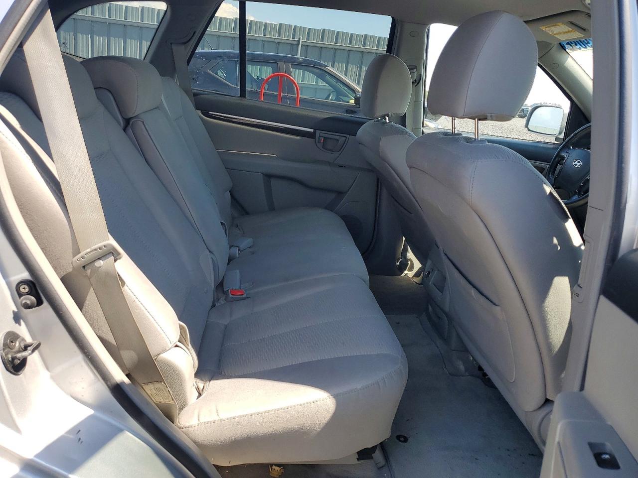 2008 Hyundai Santa Fe Gl Silver vin: 5NMSG73E28H133374