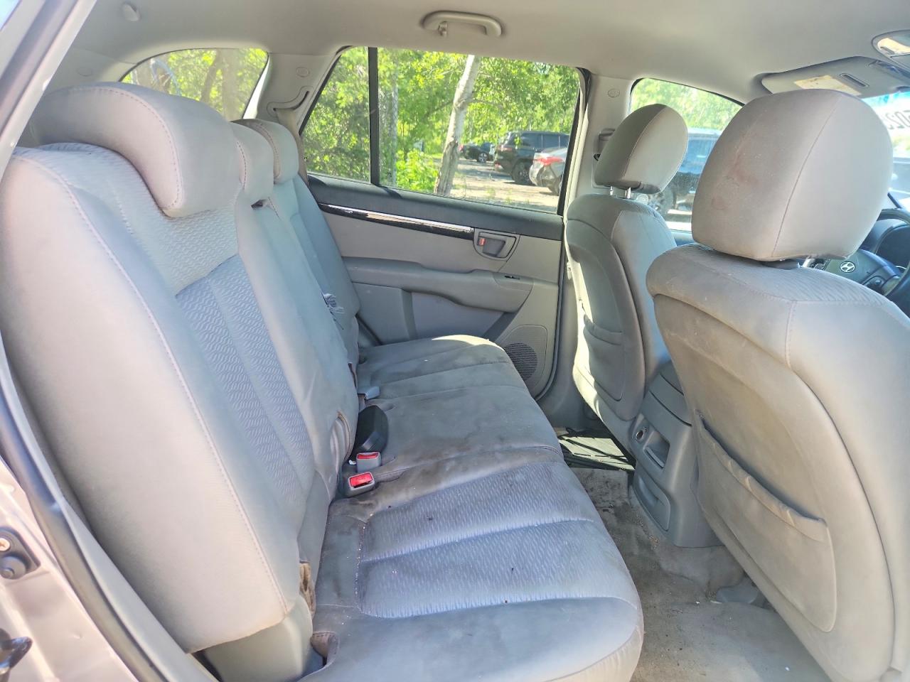 2007 Hyundai Santa Fe Gl Silver vin: 5NMSG73E37H056920