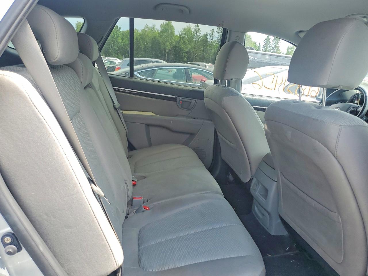 2009 Hyundai Santa Fe Gl Silver vin: 5NMSG73E39H314372