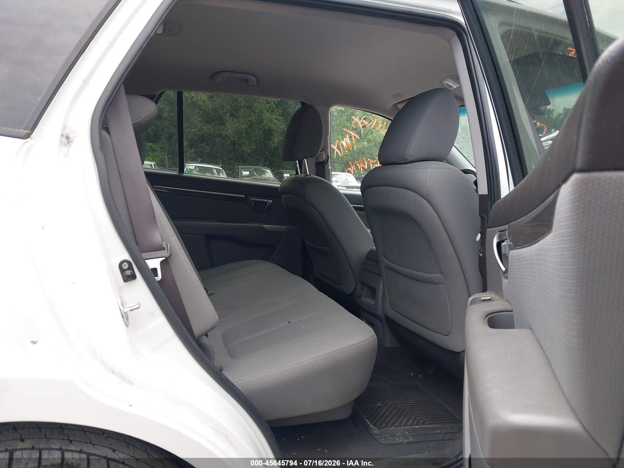 2010 Hyundai Santa Fe Gls White vin: 5NMSGDAB1AH367406