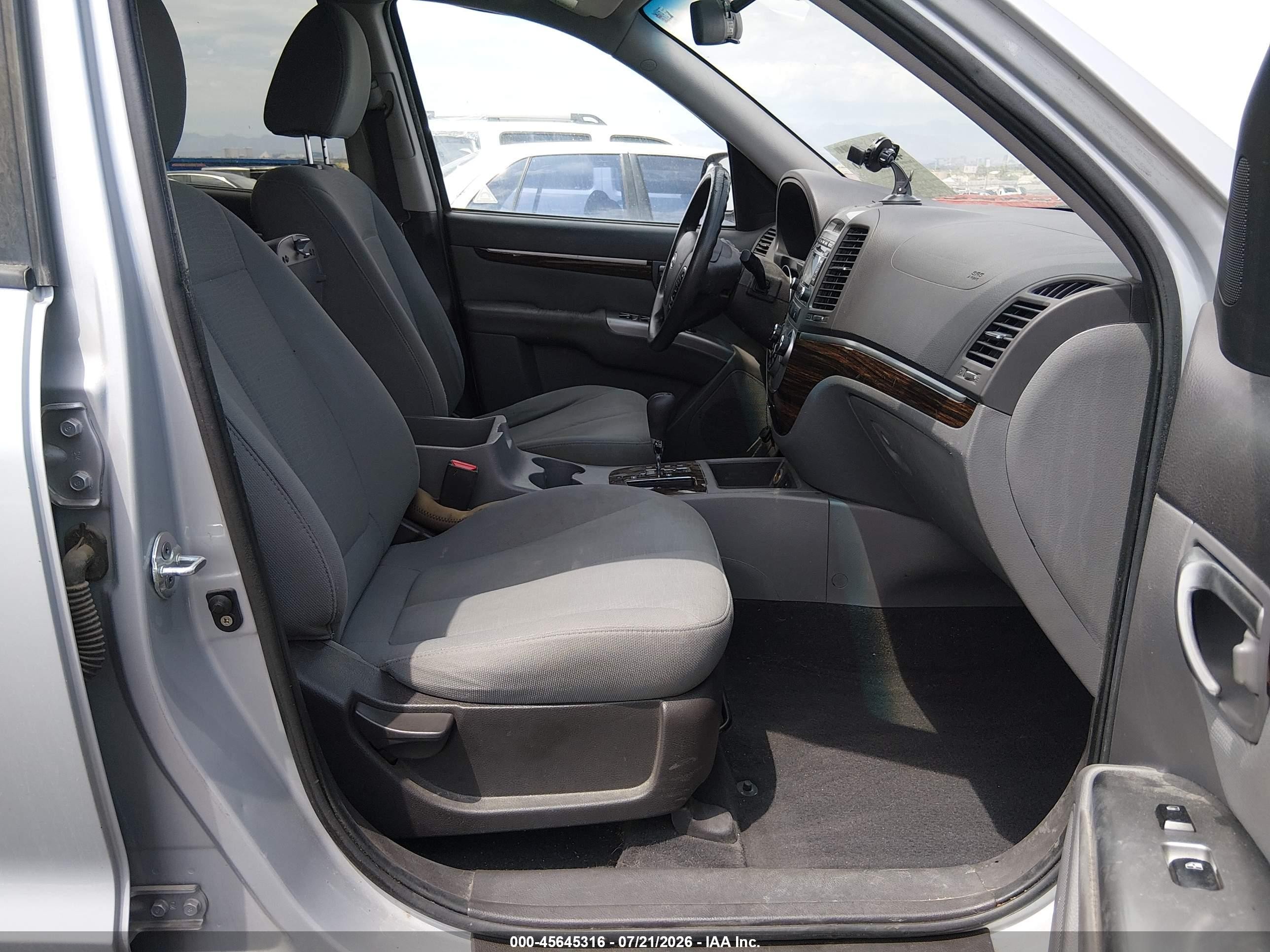 2010 Hyundai Santa Fe Gls Silver vin: 5NMSGDAB2AH349772