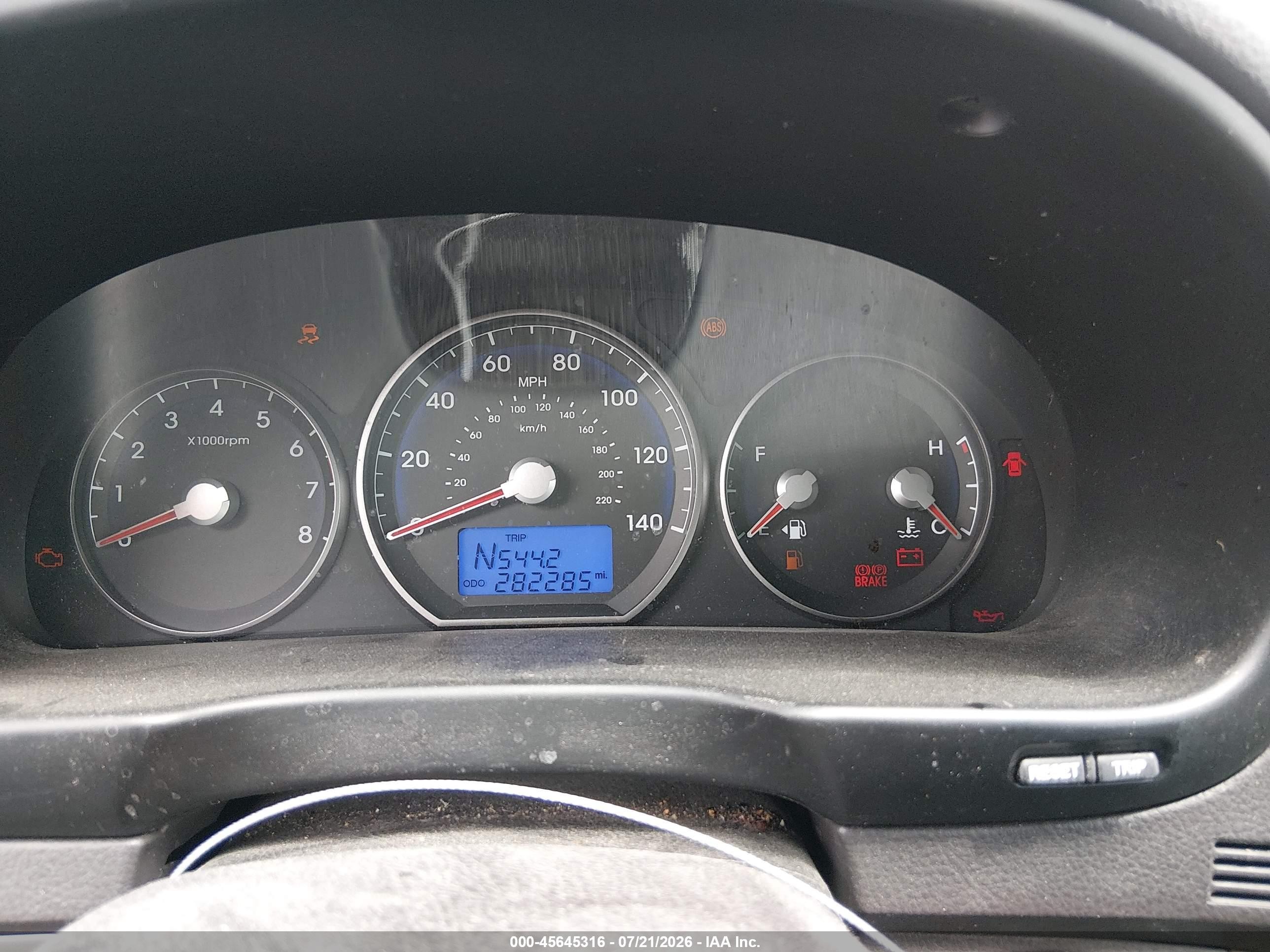 2010 Hyundai Santa Fe Gls Silver vin: 5NMSGDAB2AH349772
