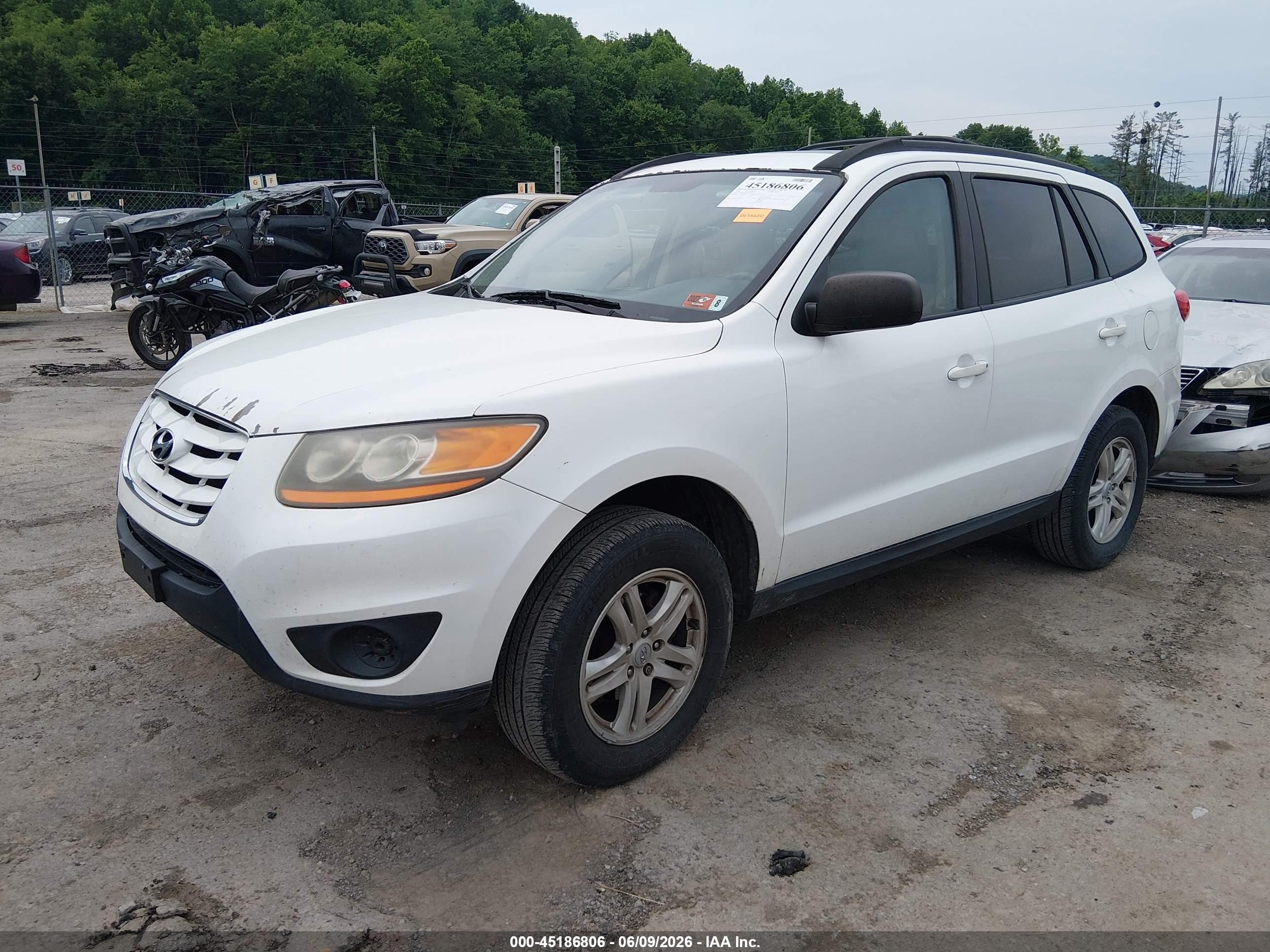 2010 Hyundai Santa Fe Gls White vin: 5NMSGDAB4AH414752