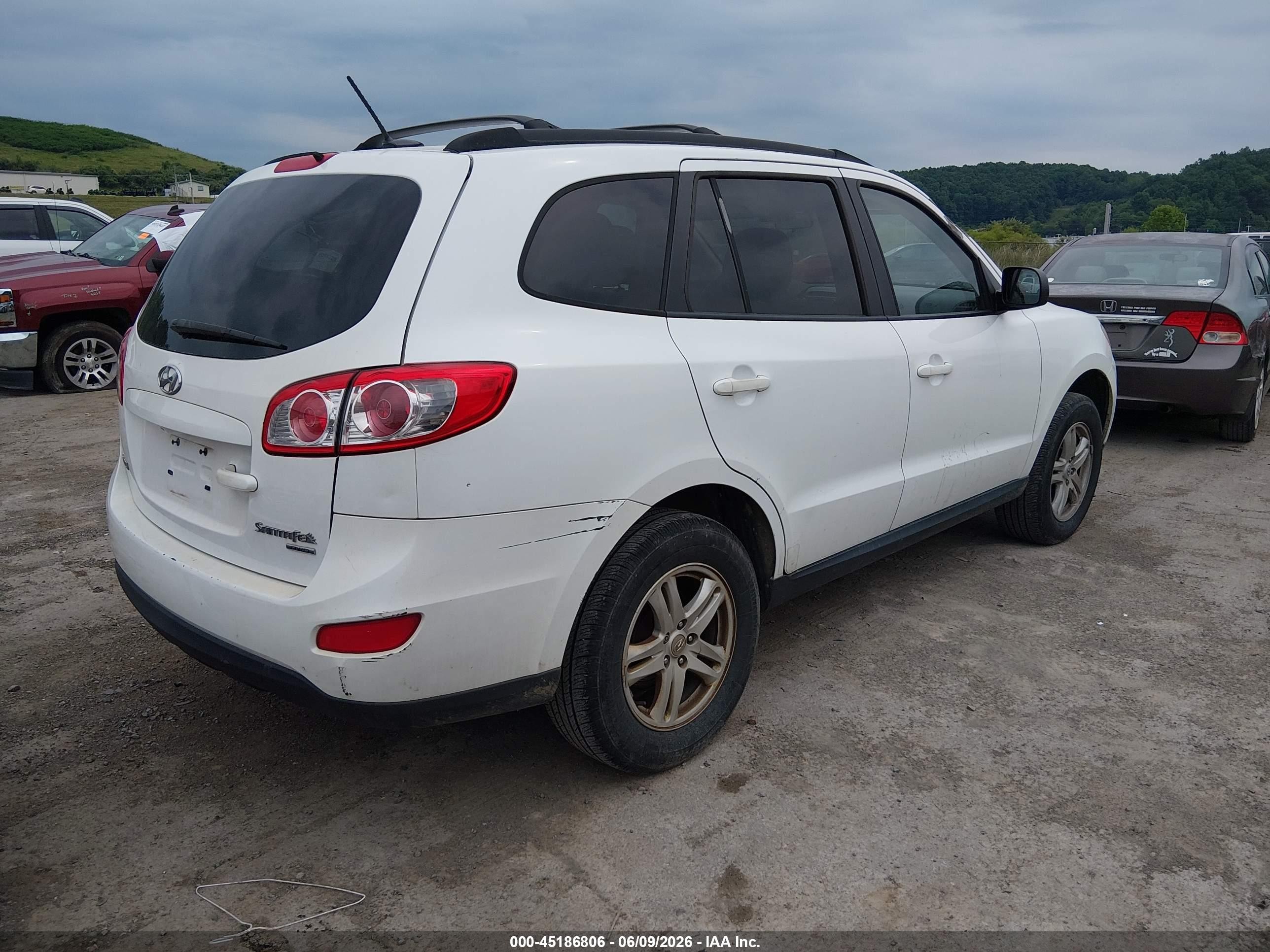 2010 Hyundai Santa Fe Gls White vin: 5NMSGDAB4AH414752