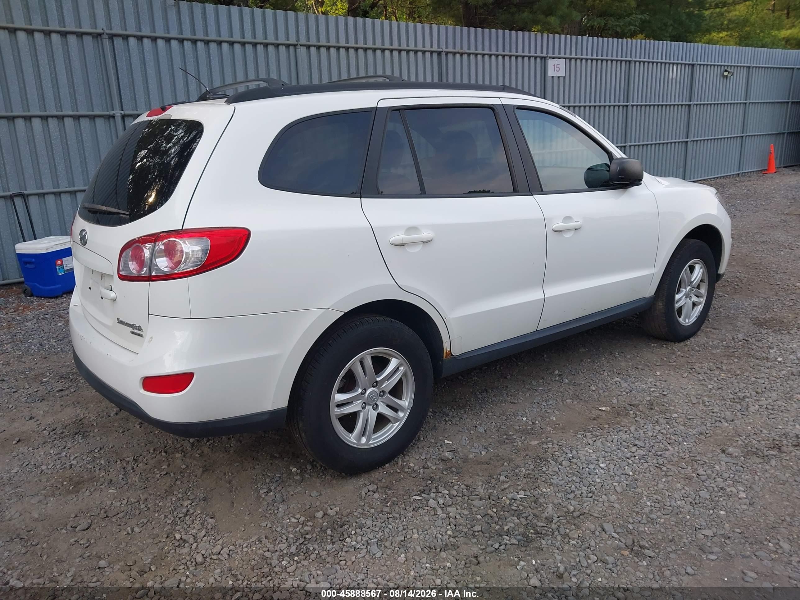 2010 Hyundai Santa Fe Gls White vin: 5NMSGDAB5AH367425