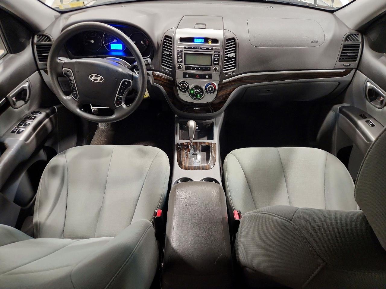2010 Hyundai Santa Fe Gls White vin: 5NMSGDAB7AH347810