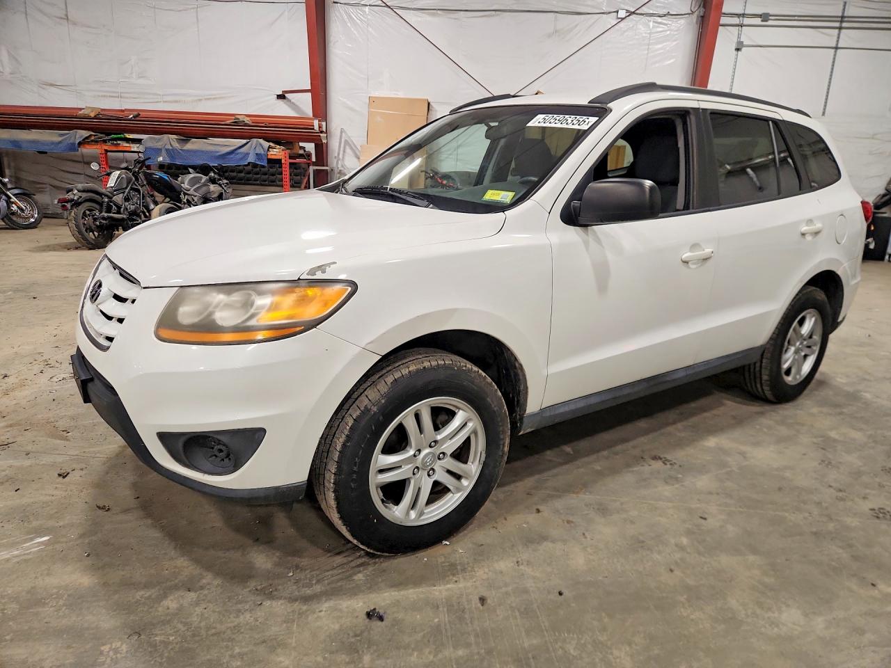 2010 Hyundai Santa Fe Gls White vin: 5NMSGDAB7AH347810