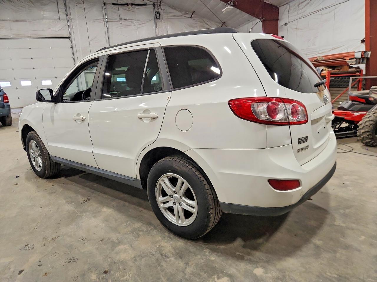 2010 Hyundai Santa Fe Gls White vin: 5NMSGDAB7AH347810