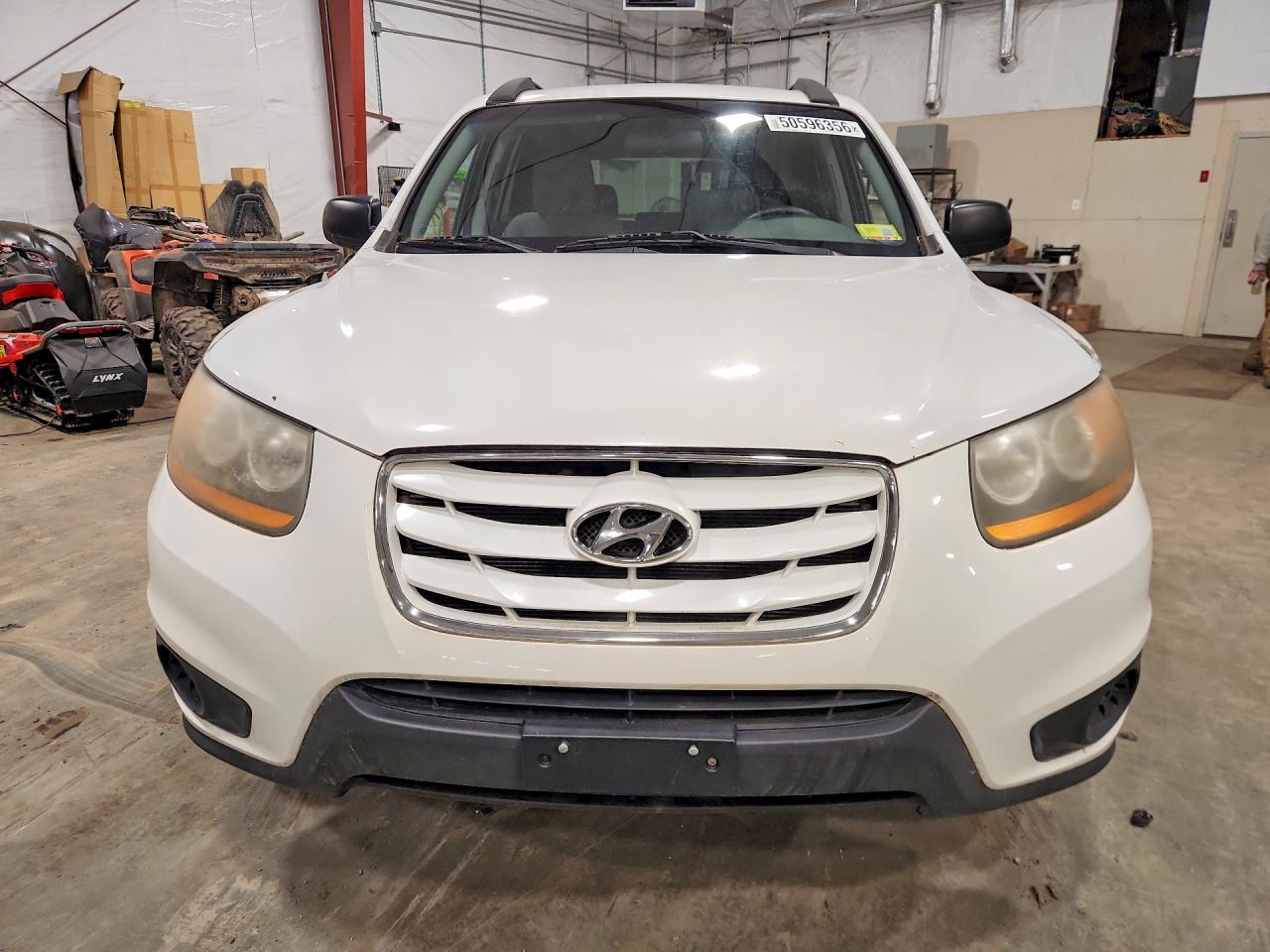 2010 Hyundai Santa Fe Gls White vin: 5NMSGDAB7AH347810
