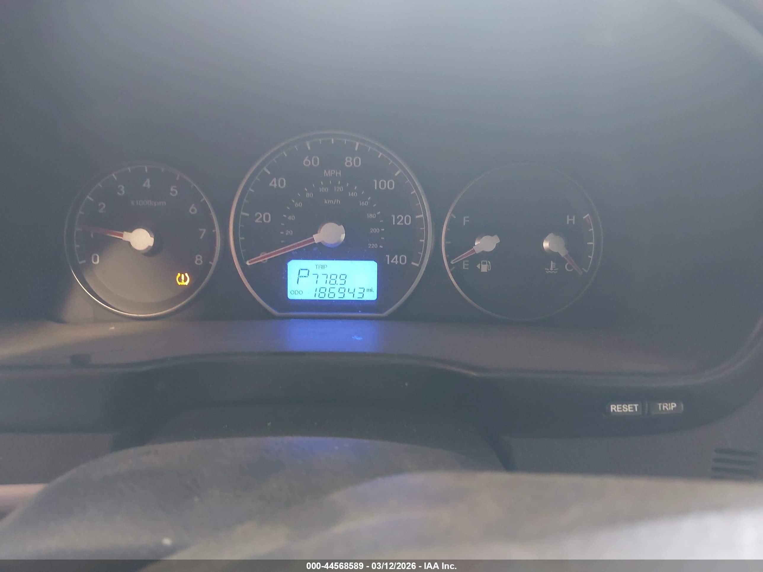 2010 Hyundai Santa Fe Gls Red vin: 5NMSGDAB7AH350206