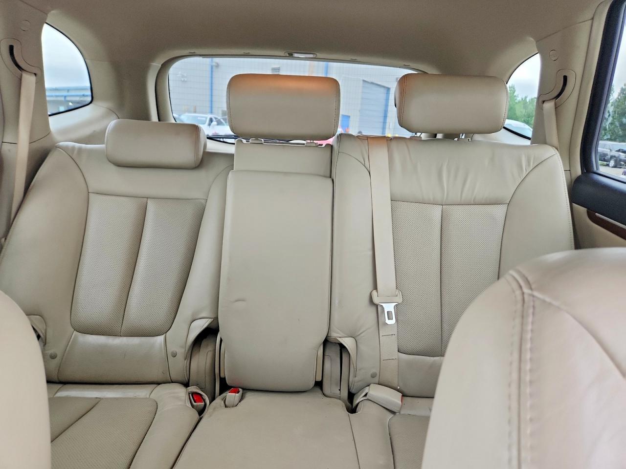 2009 Hyundai Santa Fe Limited White vin: 5NMSH13E29H320495