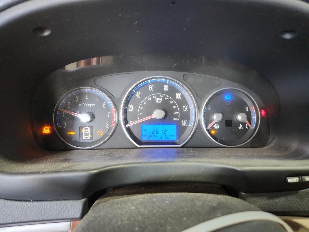 2007 Hyundai Santa Fe Se White vin: 5NMSH13E37H021742 Damage: Warning Light - Engine, On, Unacceptable