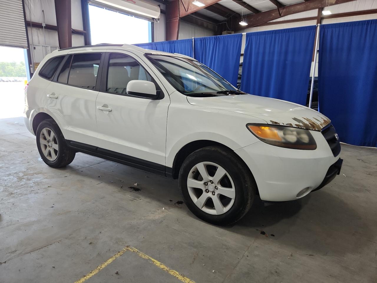 2007 Hyundai Santa Fe Se White vin: 5NMSH13E37H021742 Damage: Right Rear Tire, Worn, Replacement Required