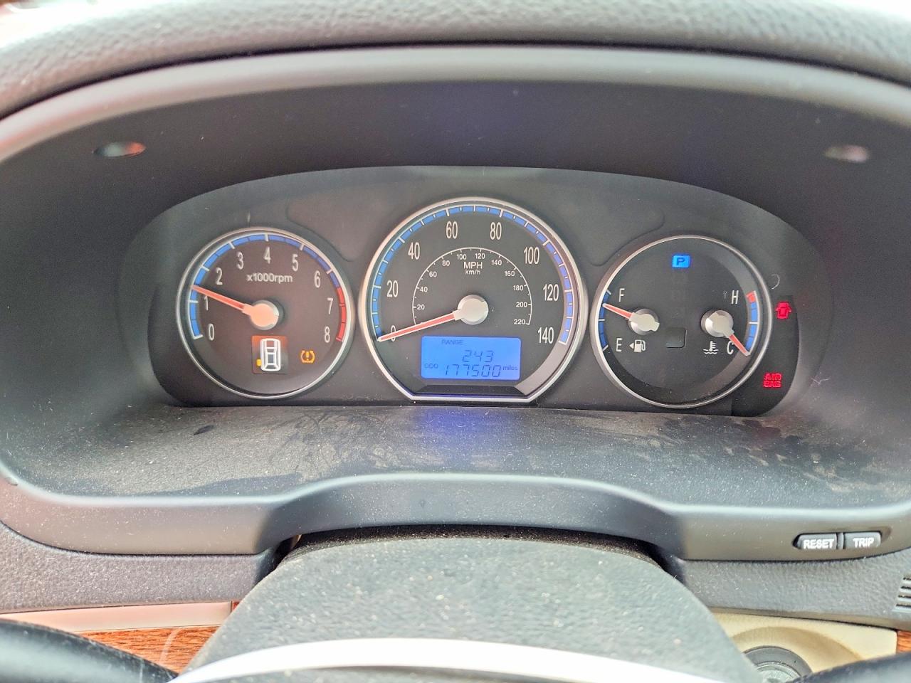 2007 Hyundai Santa Fe Se Burgundy vin: 5NMSH13E47H121882