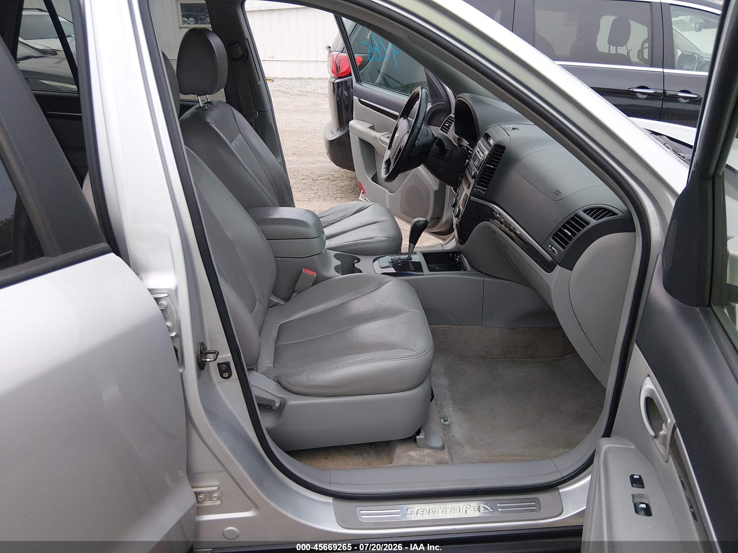 2007 Hyundai Santa Fe Limited/se Silver vin: 5NMSH73E17H046156