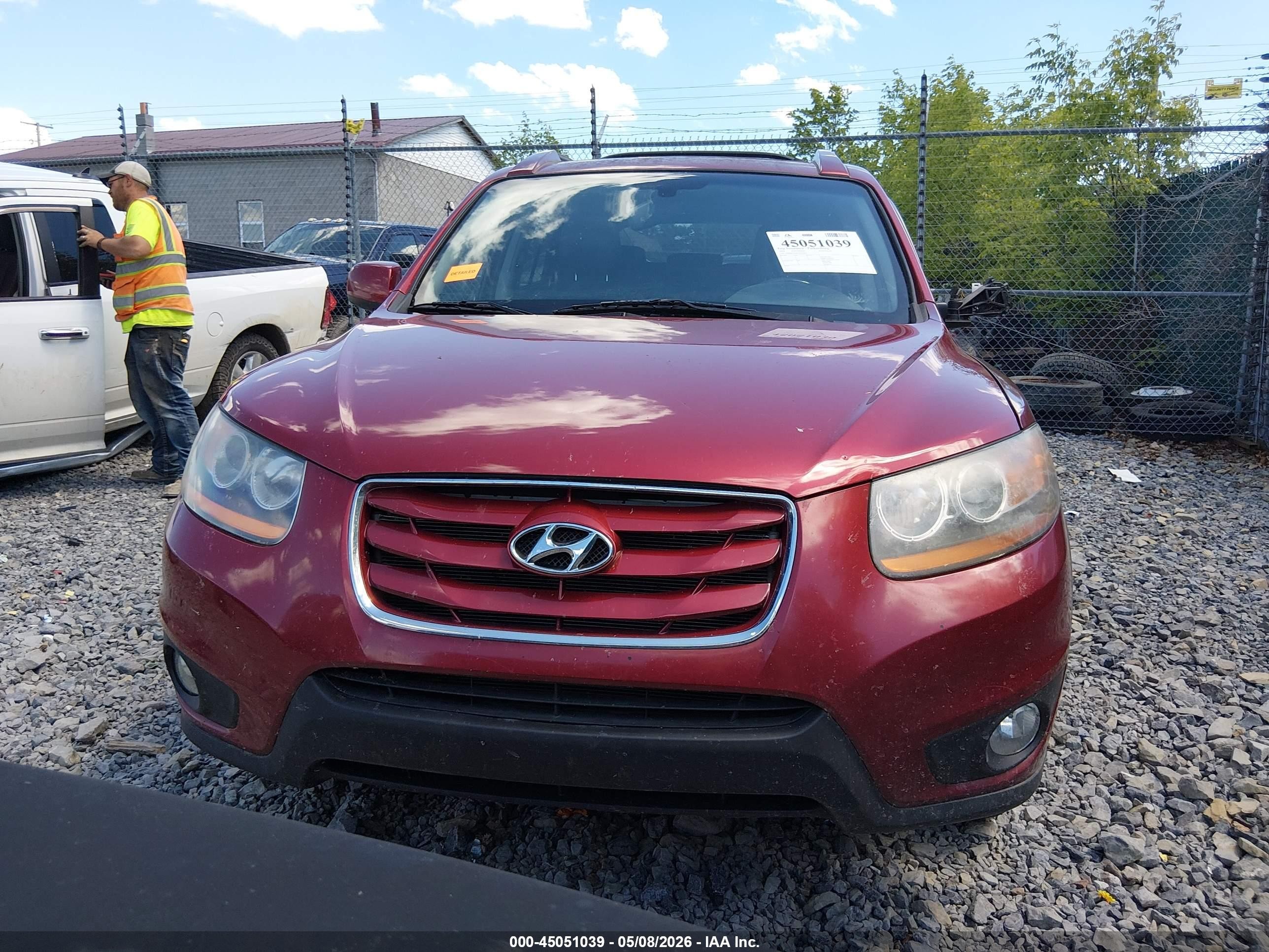 2010 Hyundai Santa Fe Limited V6 Red vin: 5NMSKDAG0AH382926
