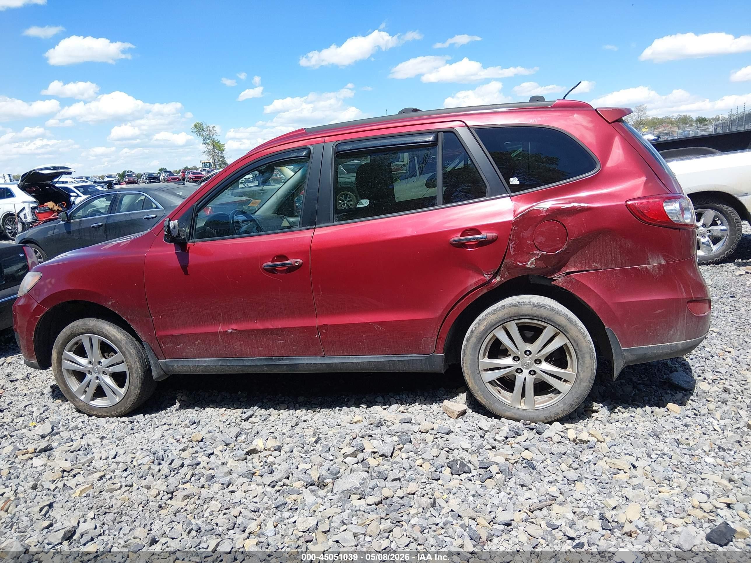 2010 Hyundai Santa Fe Limited V6 Red vin: 5NMSKDAG0AH382926