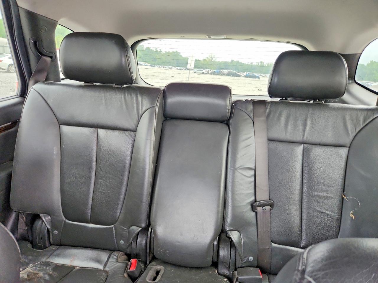 2010 Hyundai Santa Fe Limited Silver vin: 5NMSKDAG9AH397974