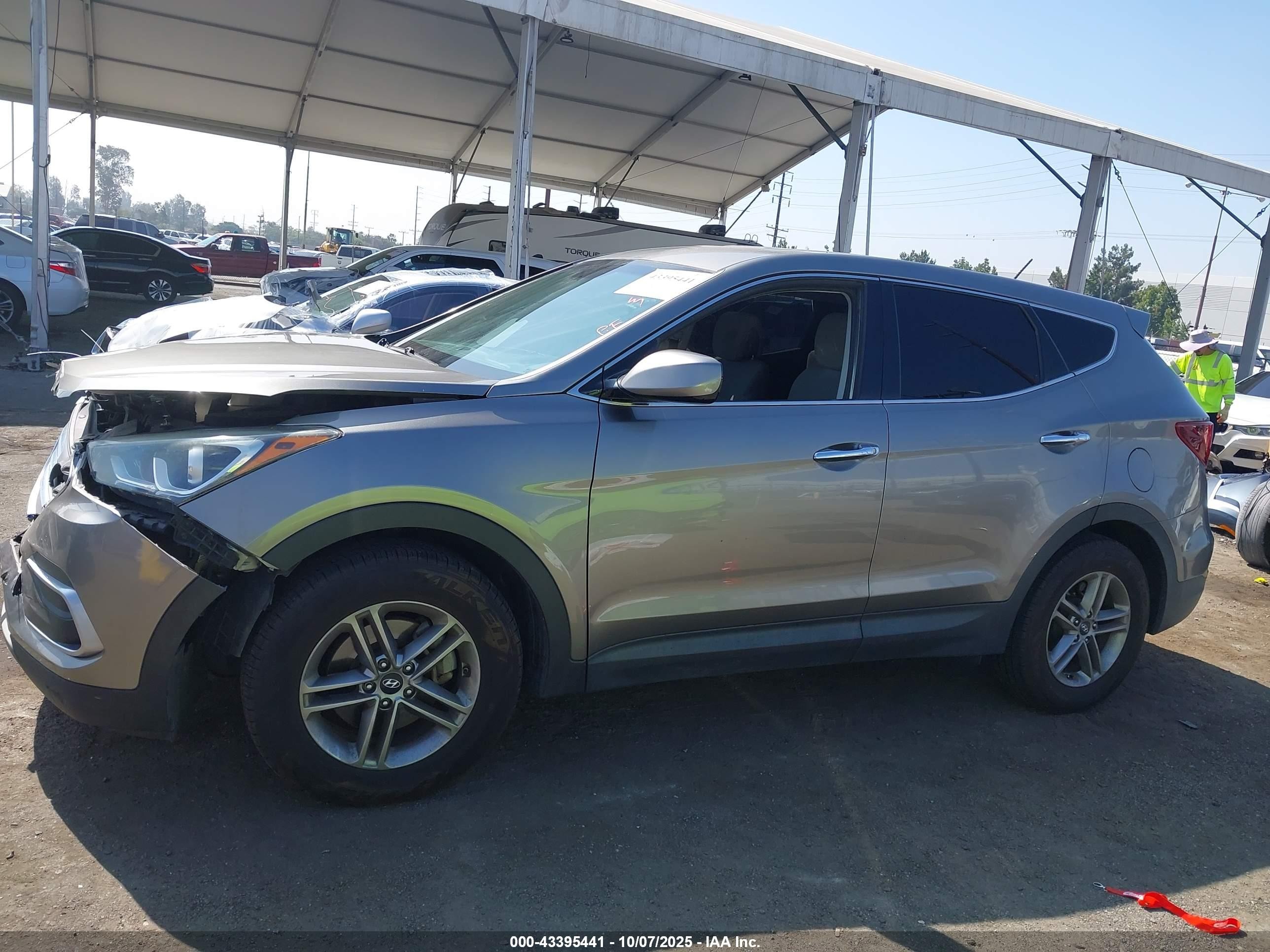 2018 Hyundai Santa Fe Sport 2.4l Серый vin: 5NMZT3LB3JH071627