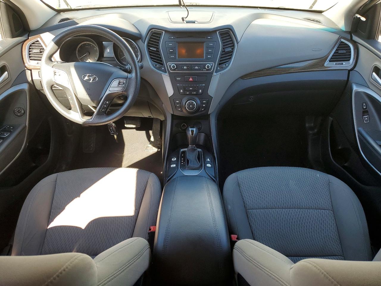 2017 Hyundai Santa Fe Sport 2.4l White vin: 5NMZT3LB5HH005011