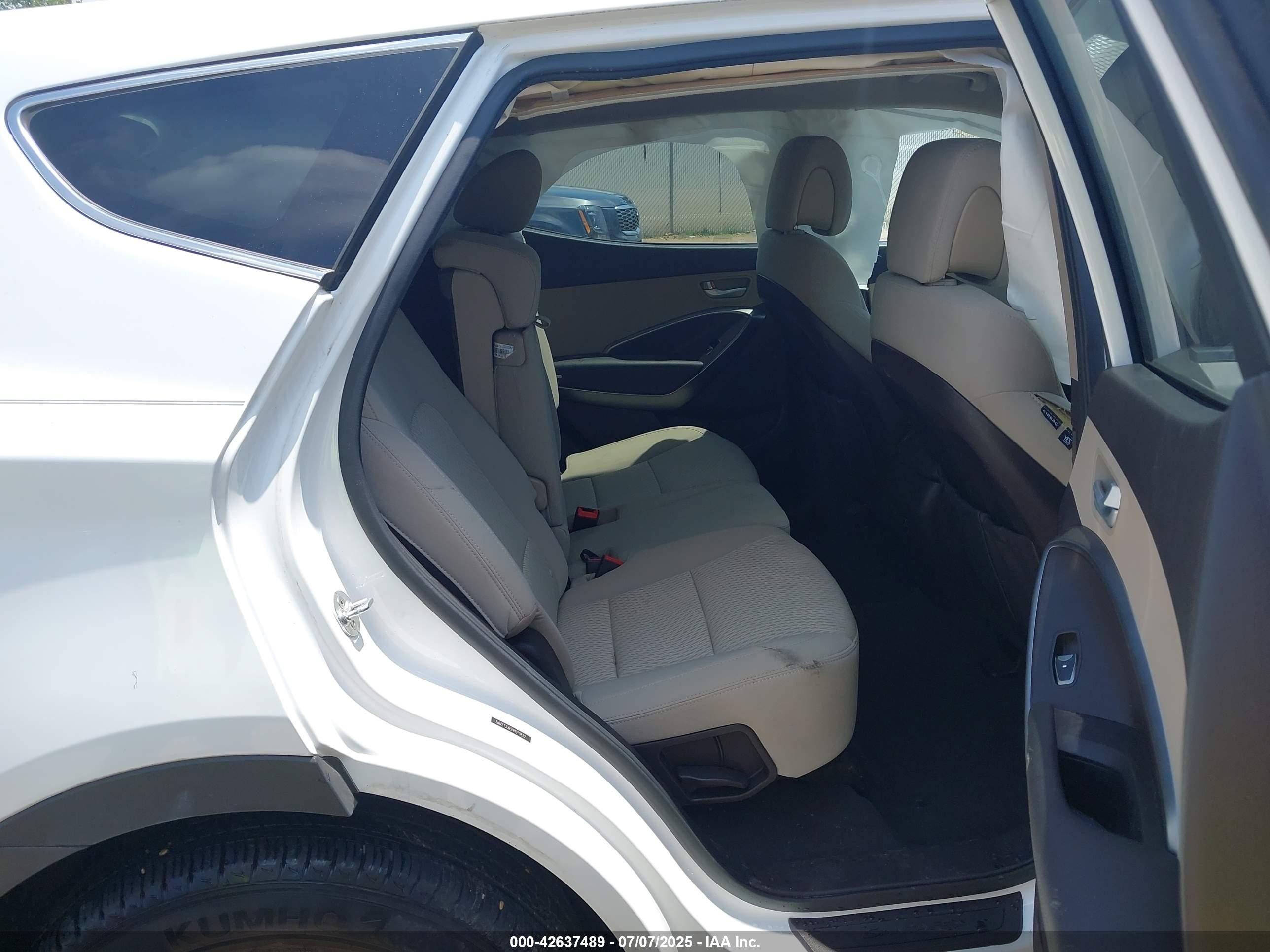 2017 Hyundai Santa Fe Sport 2.4l White vin: 5NMZT3LB5HH019832