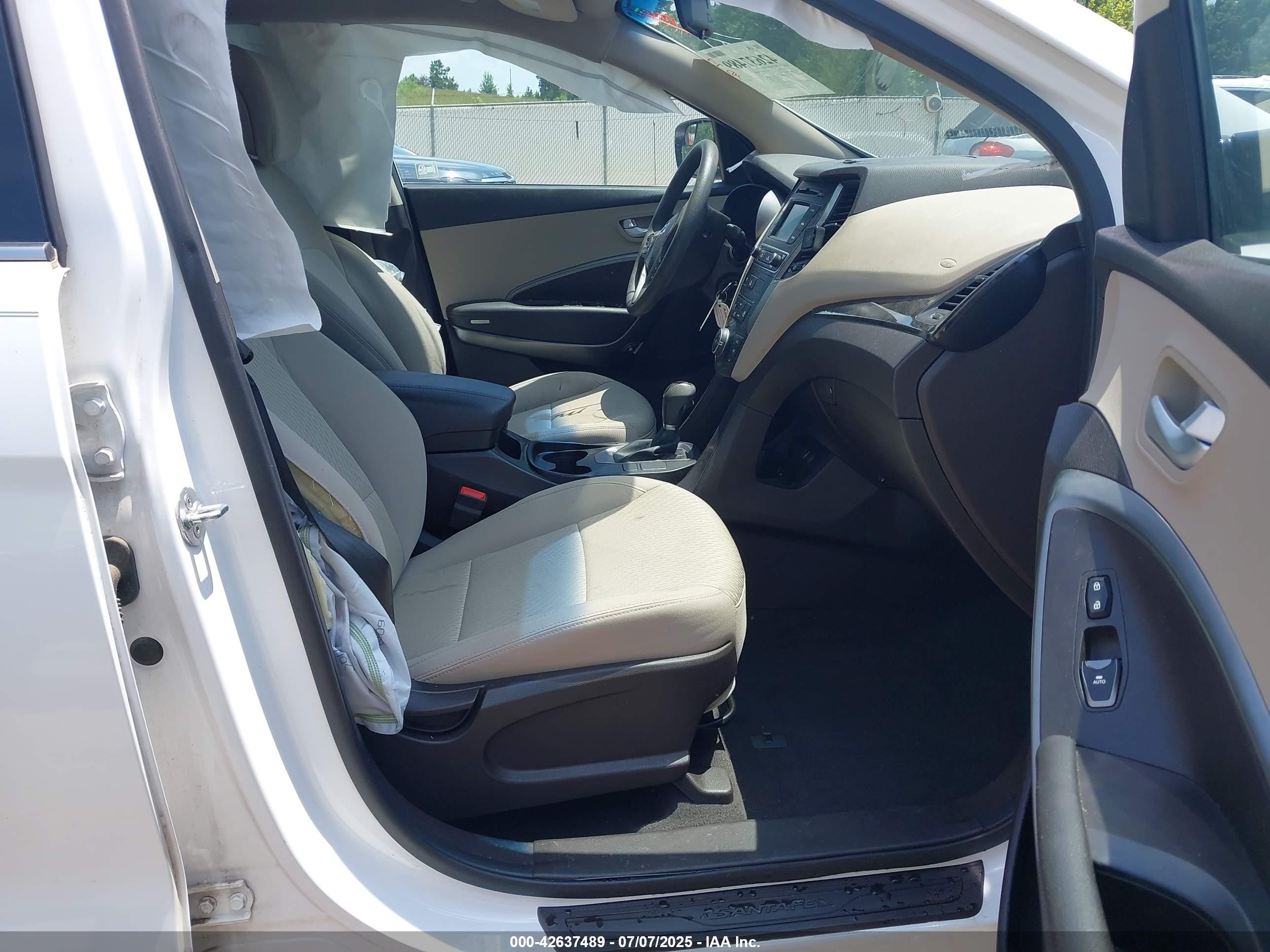2017 Hyundai Santa Fe Sport 2.4l White vin: 5NMZT3LB5HH019832