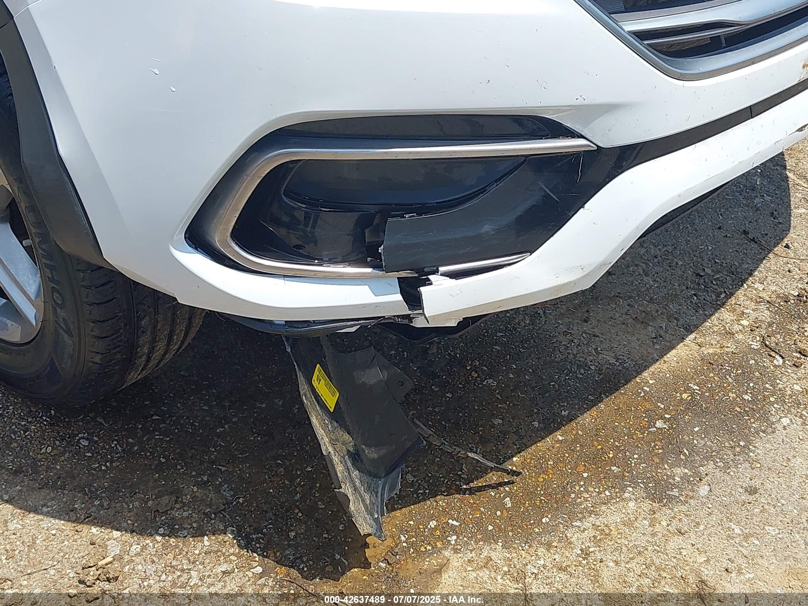 2017 Hyundai Santa Fe Sport 2.4l White vin: 5NMZT3LB5HH019832