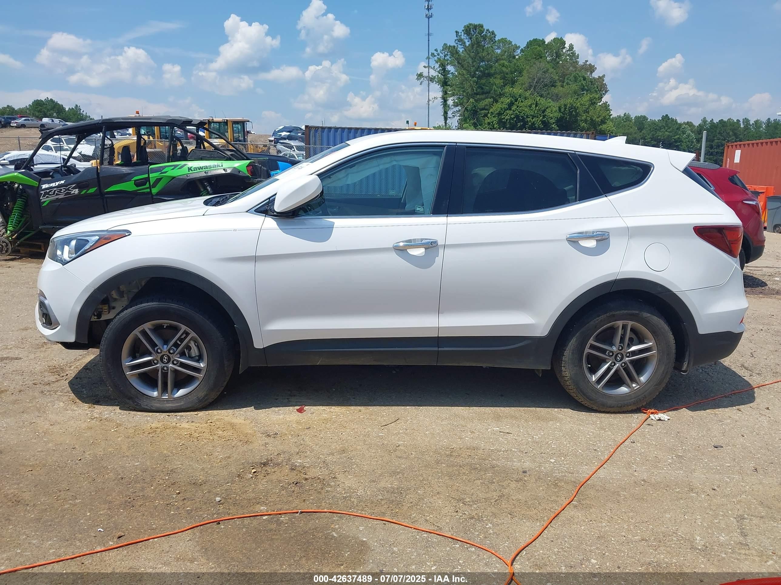 2017 Hyundai Santa Fe Sport 2.4l White vin: 5NMZT3LB5HH019832