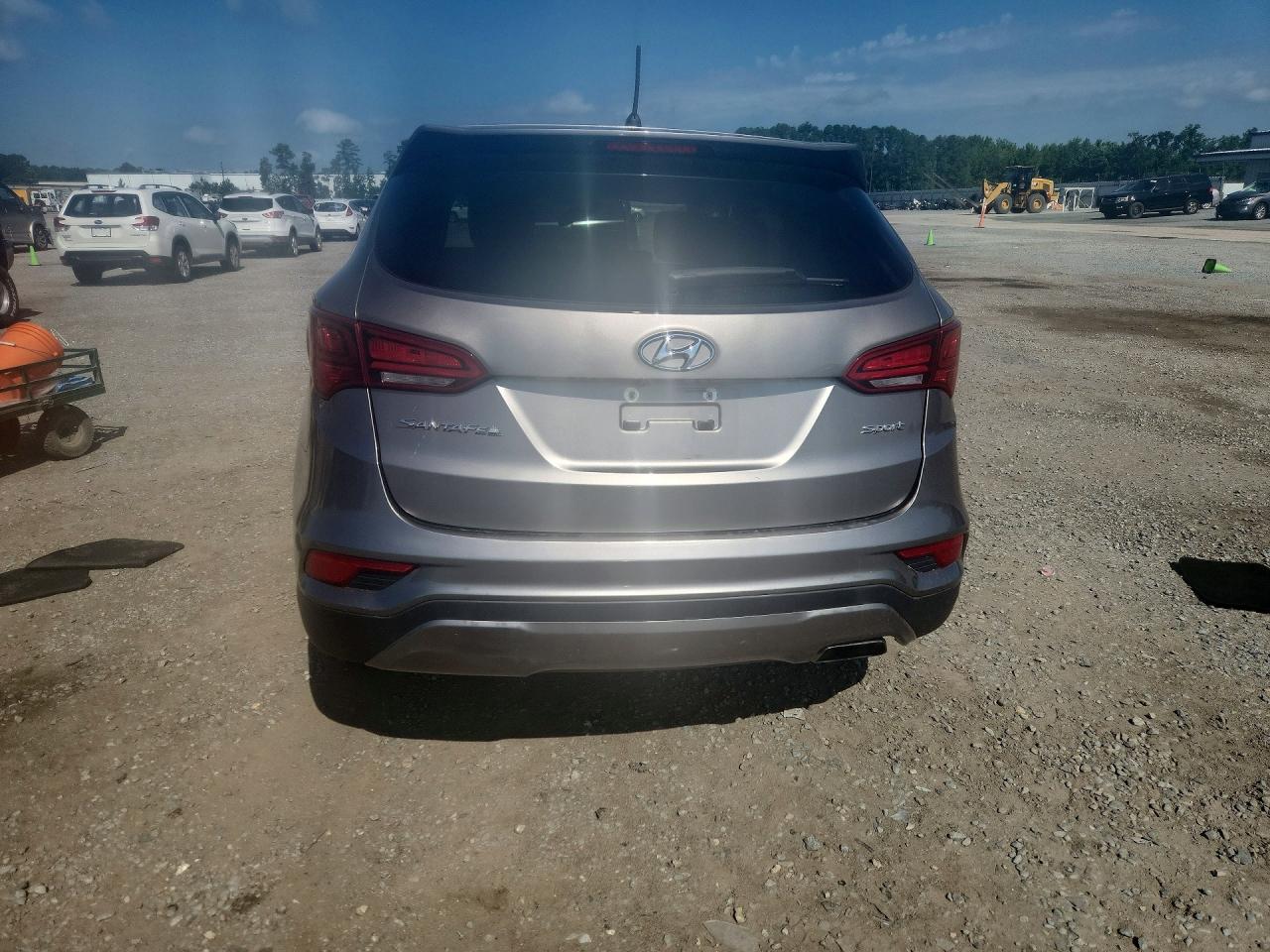 2018 Hyundai Santa Fe Sport 2.4l Gray vin: 5NMZT3LB5JH077784