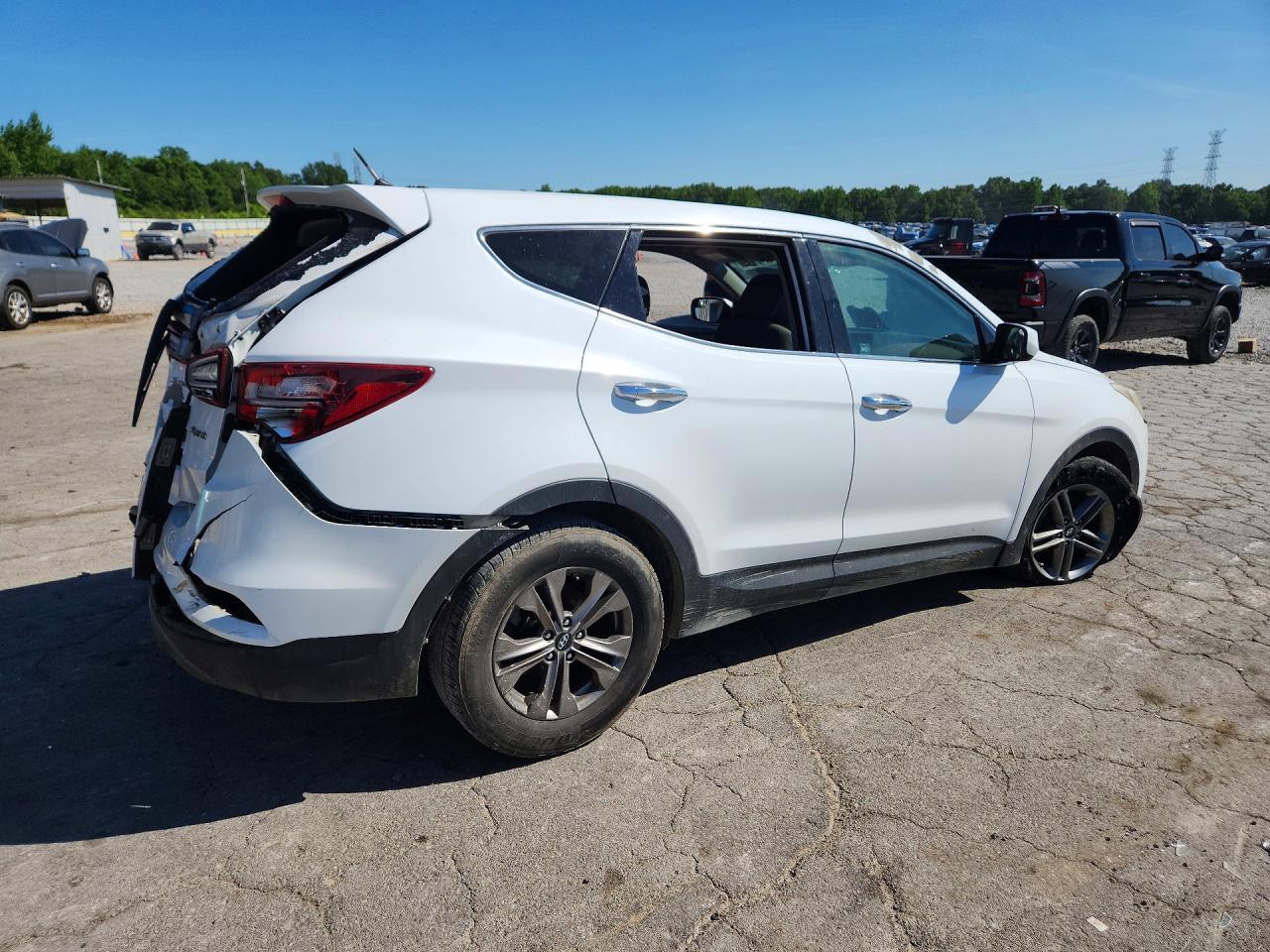 2018 Hyundai Santa Fe Sport 2.4l White vin: 5NMZT3LBXJH074279