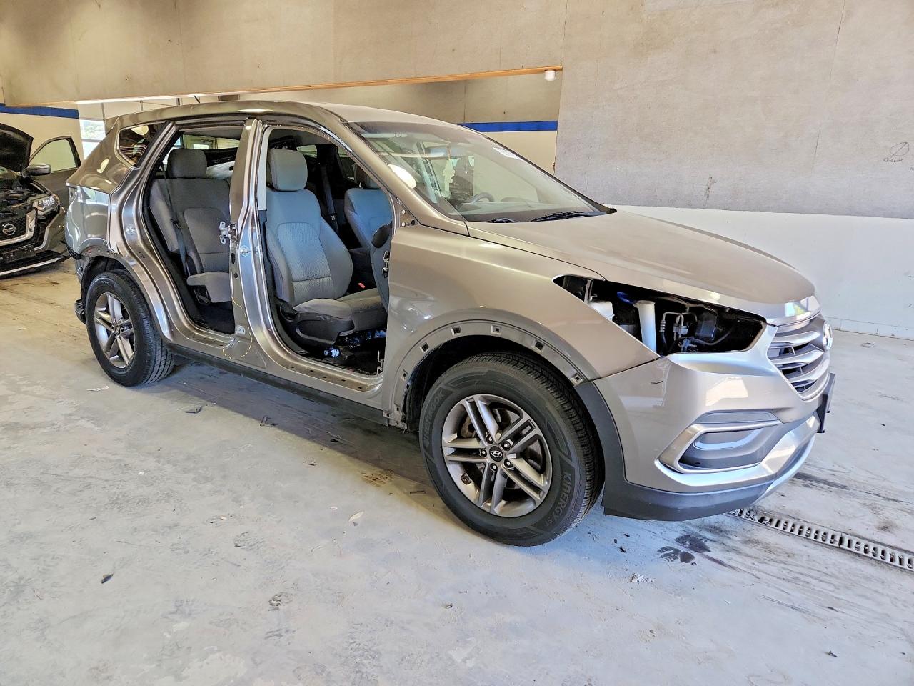 2018 Hyundai Santa Fe Sport 2.4l Gray vin: 5NMZT3LBXJH075240
