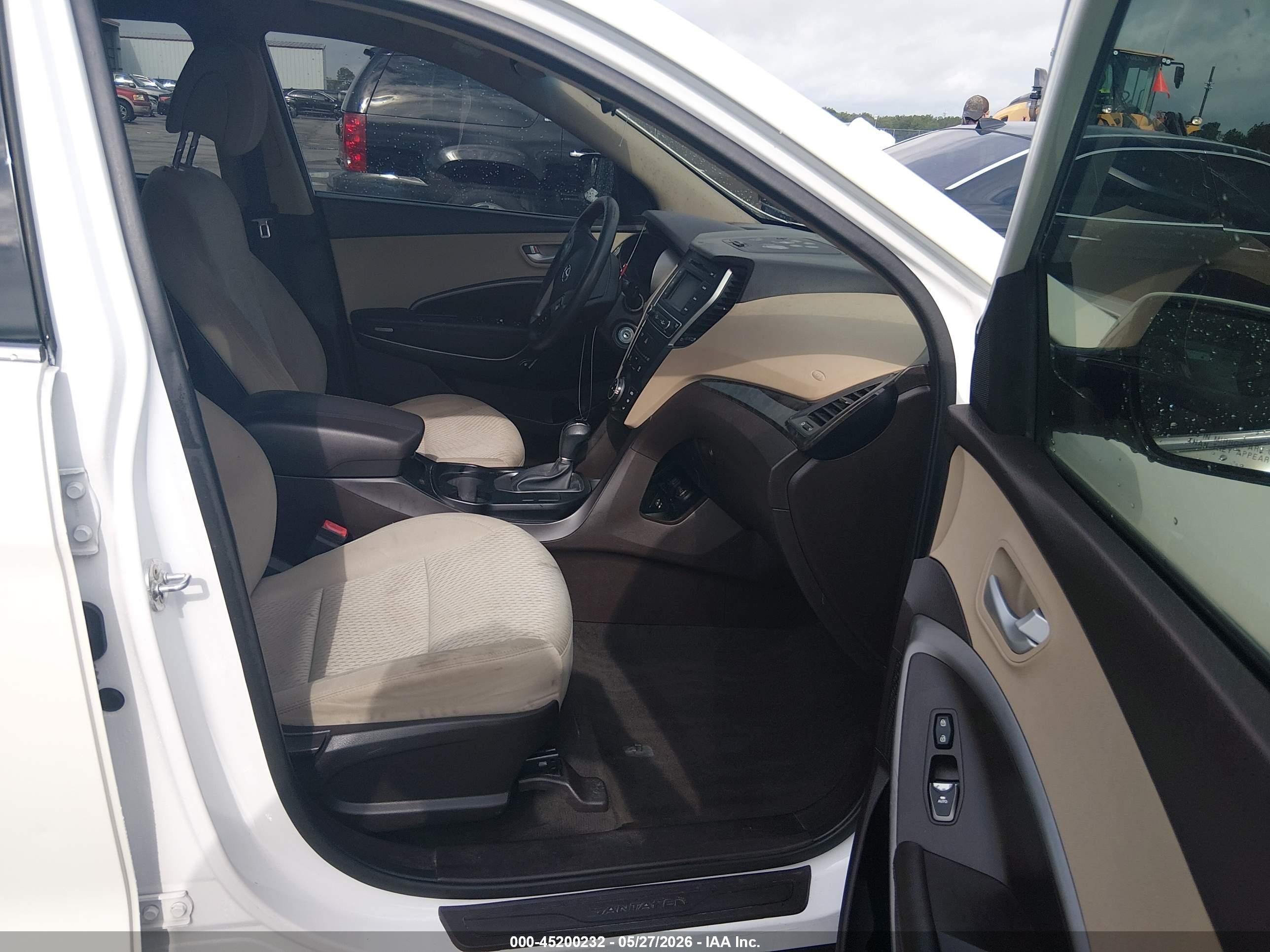 2017 Hyundai Santa Fe Sport 2.4l Белый vin: 5NMZTDLB3HH030849