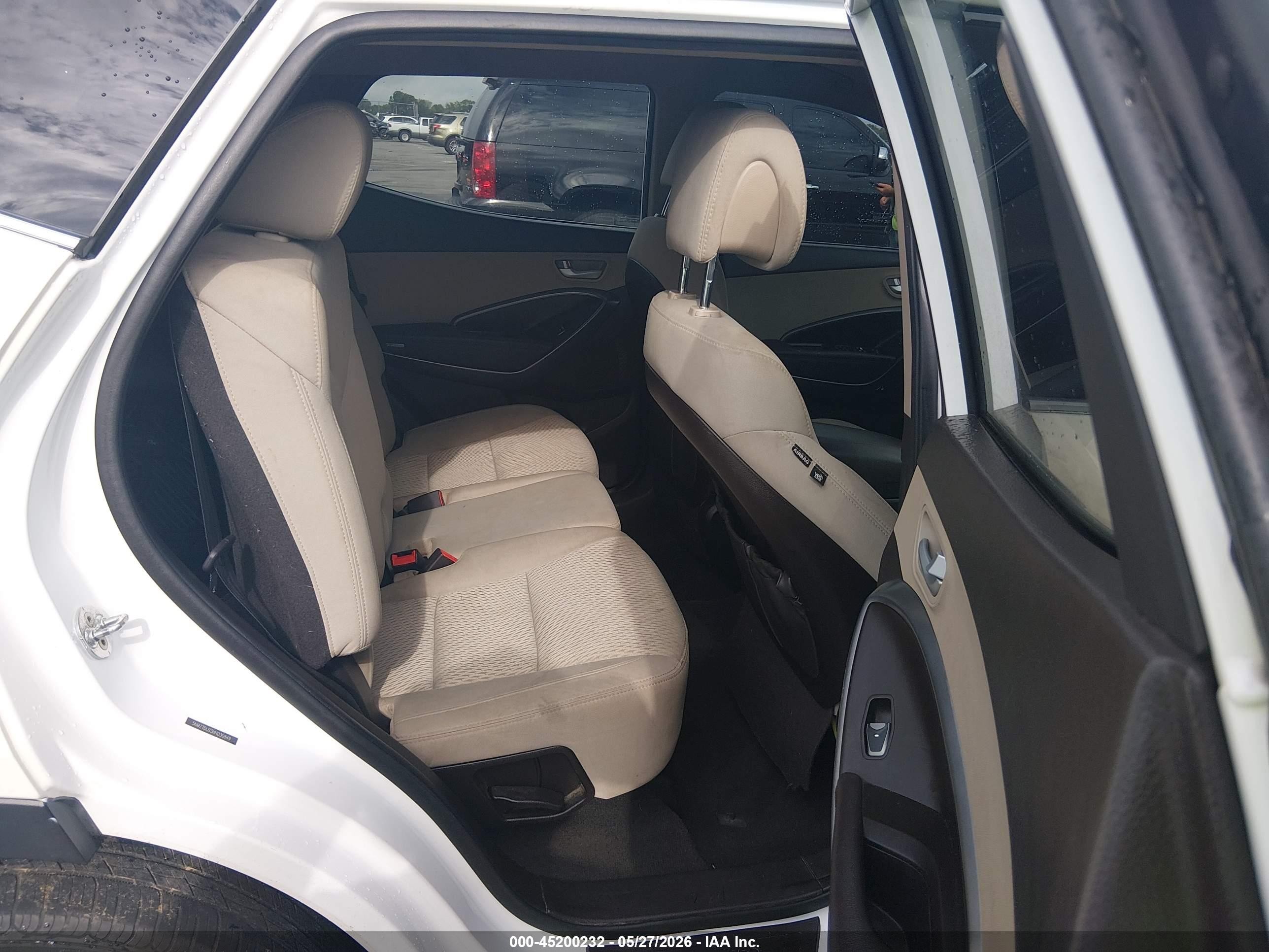 2017 Hyundai Santa Fe Sport 2.4l Белый vin: 5NMZTDLB3HH030849