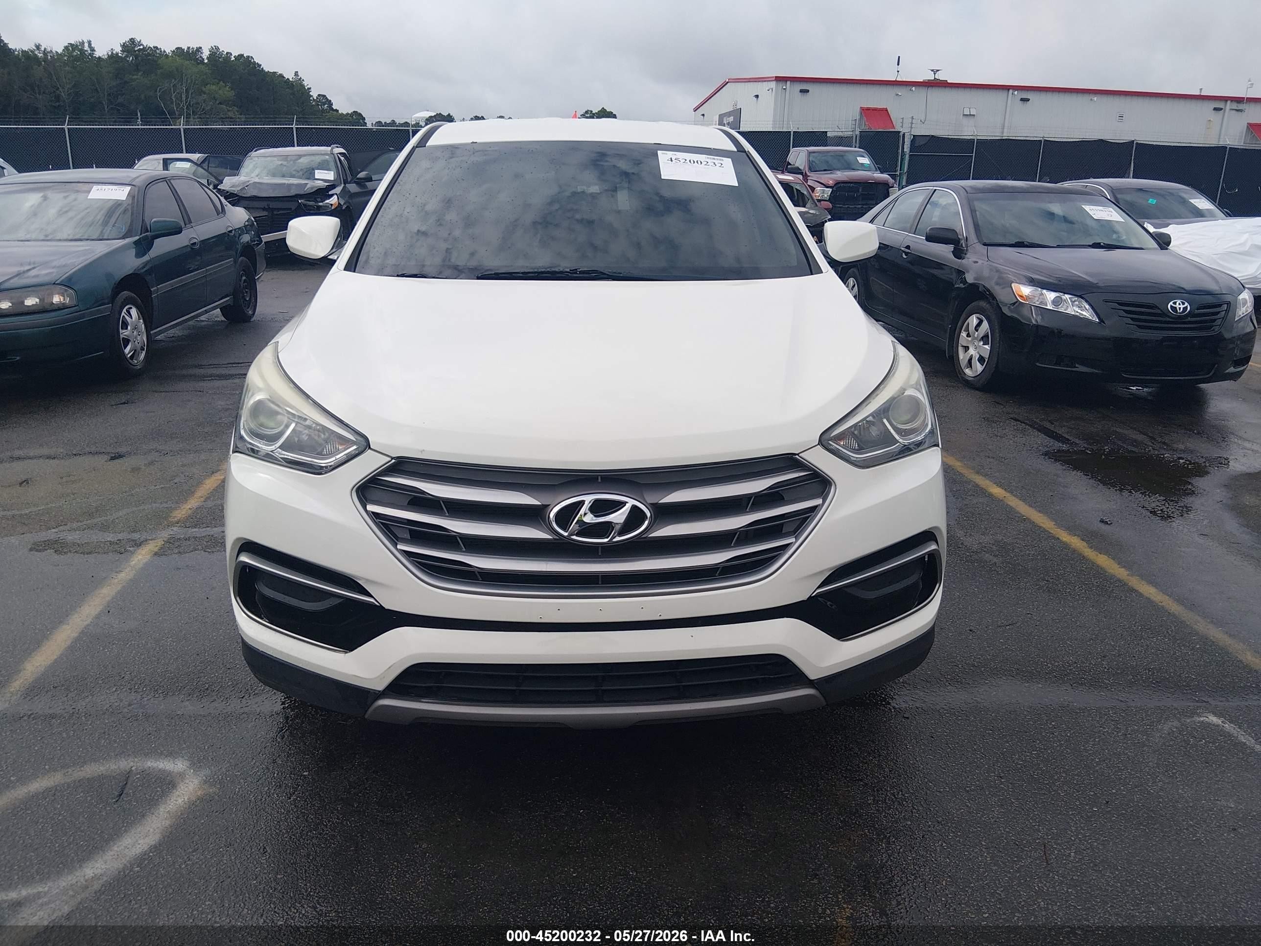 2017 Hyundai Santa Fe Sport 2.4l Белый vin: 5NMZTDLB3HH030849