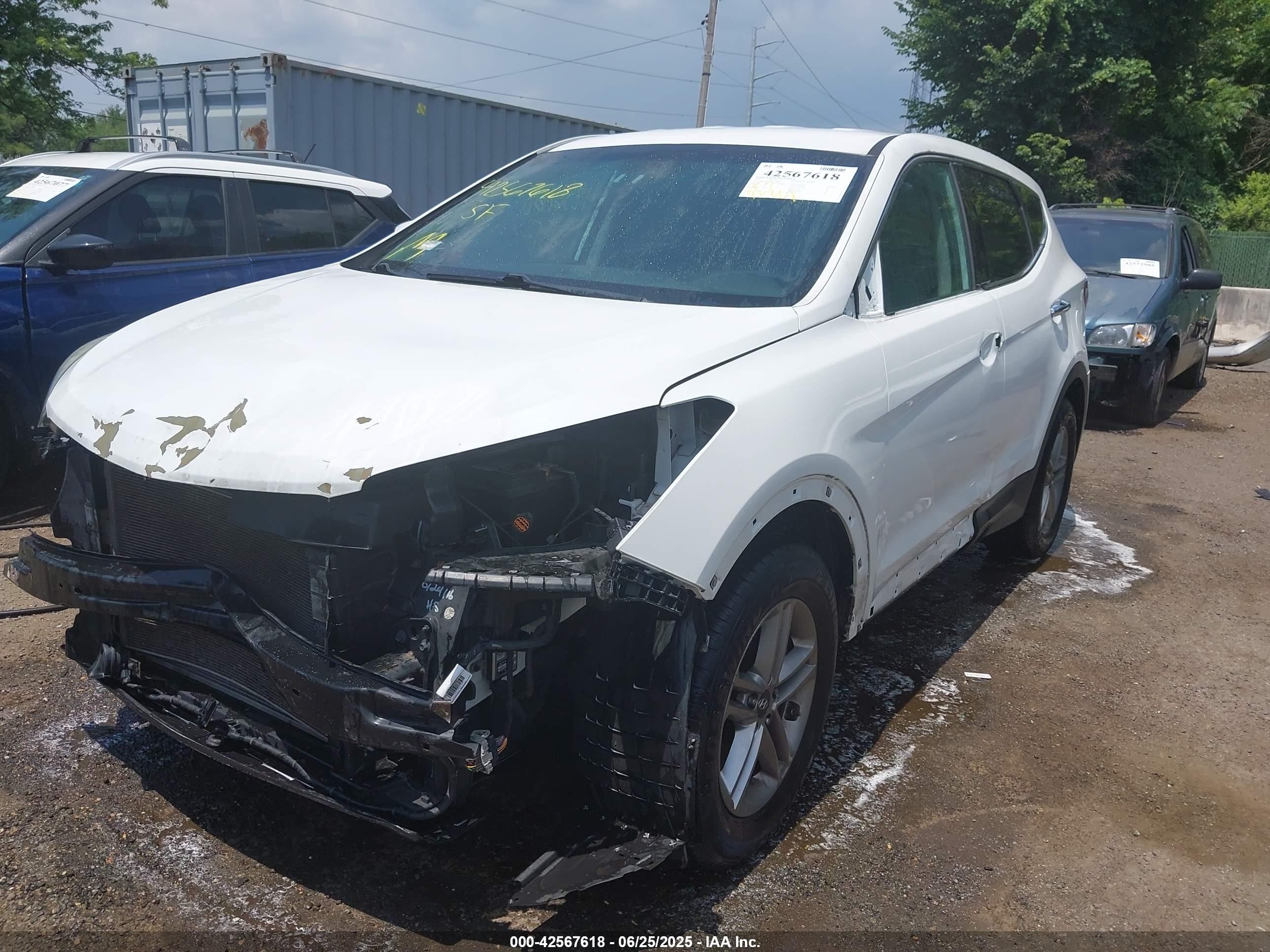 2017 Hyundai Santa Fe Sport 2.4l White vin: 5NMZTDLB8HH011505