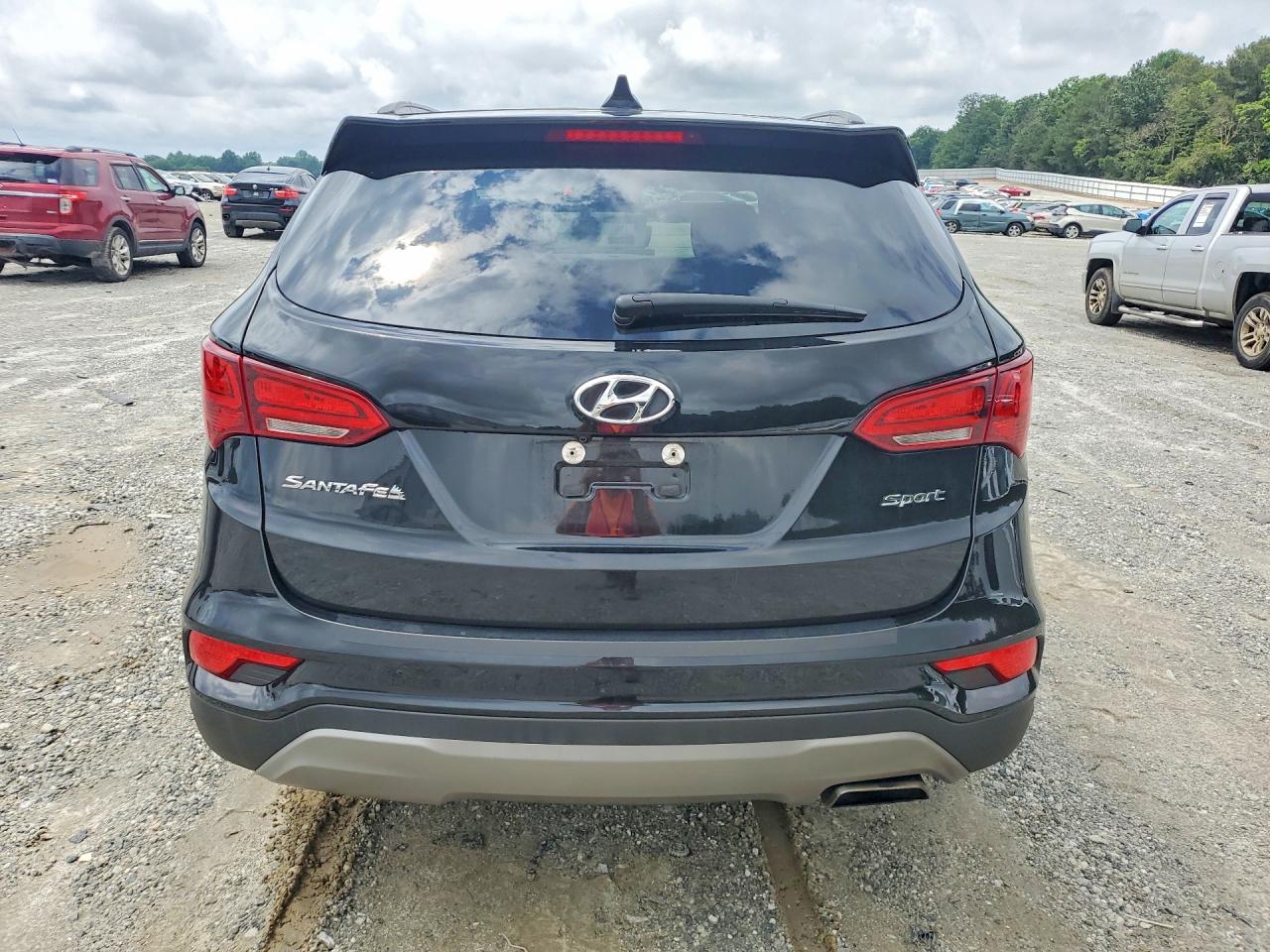 2017 Hyundai Santa Fe Sport 2.4l Черный vin: 5NMZU3LB1HH019100