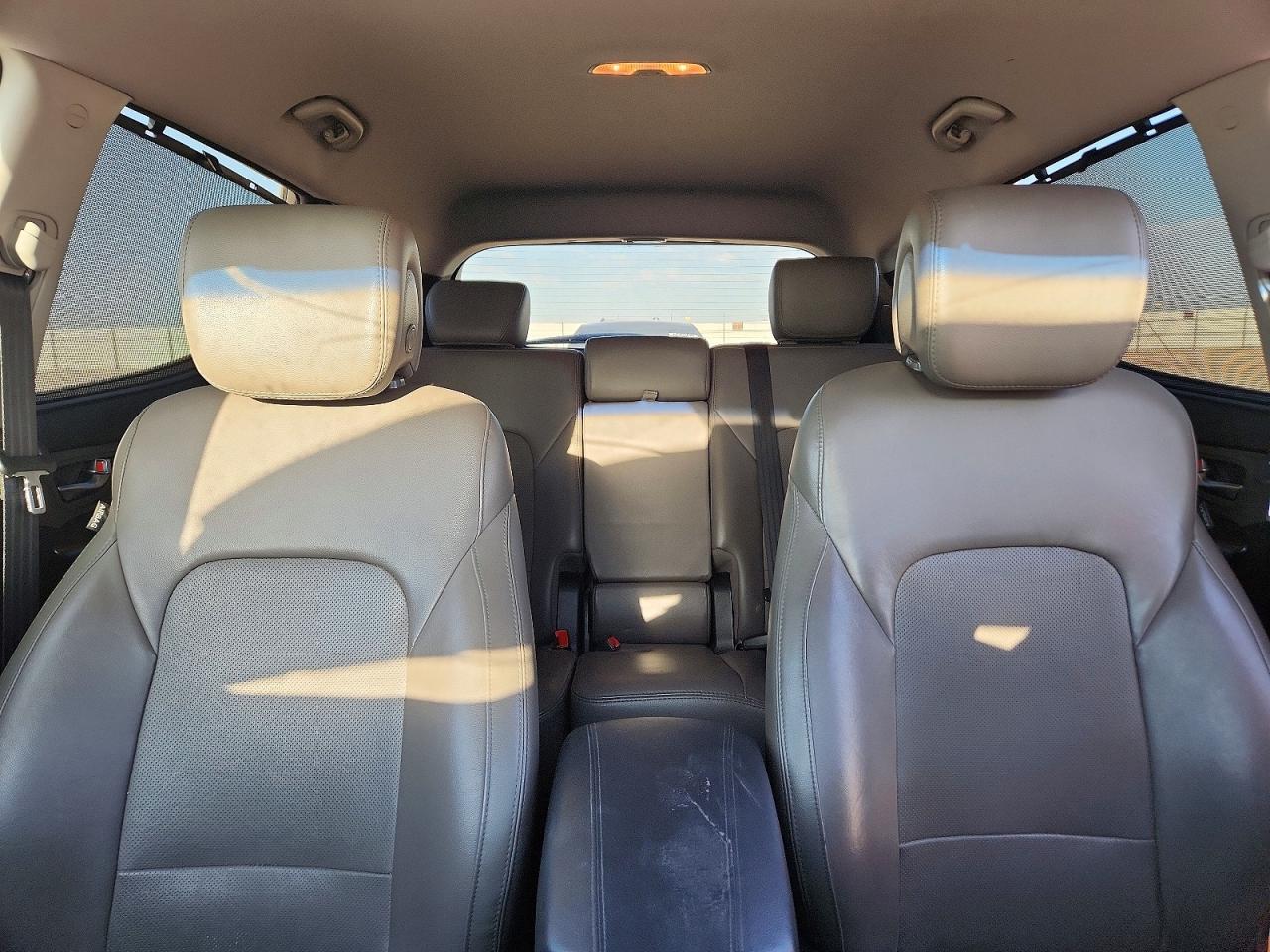 2018 Hyundai Santa Fe Sport 2.4l Silver vin: 5NMZU3LB3JH102839