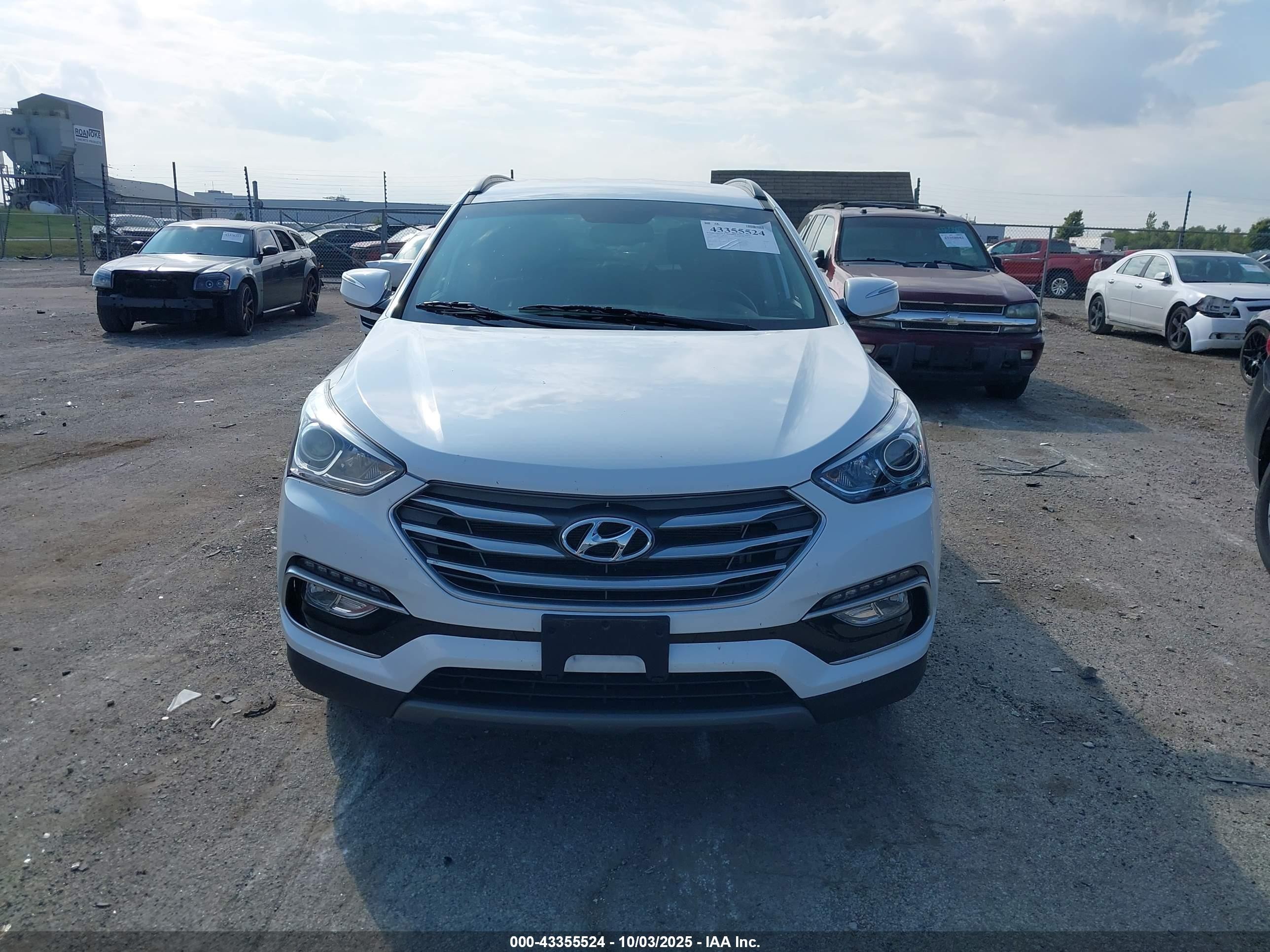 2018 Hyundai Santa Fe Sport 2.4l White vin: 5NMZU3LB4JH101649