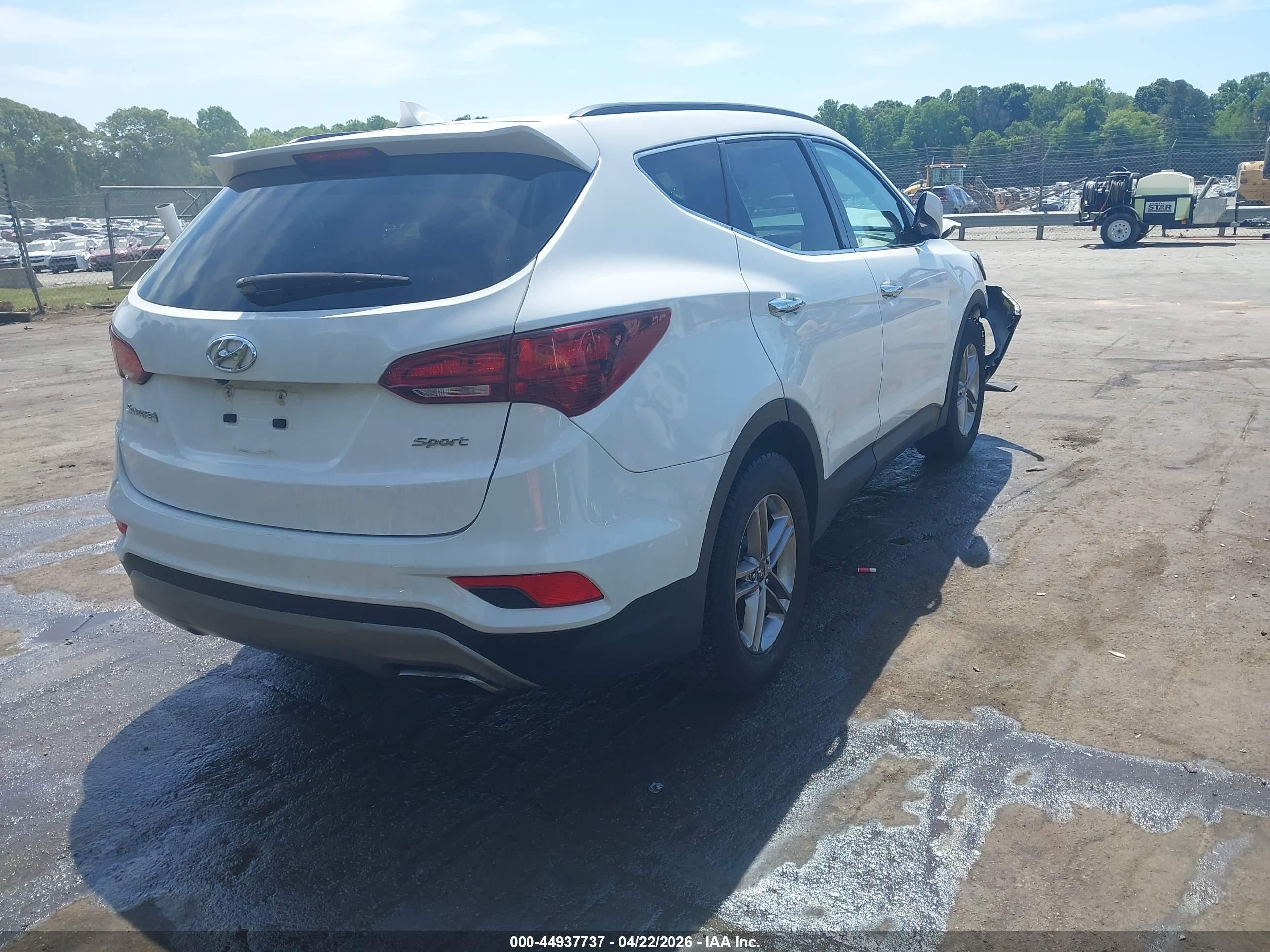 2017 Hyundai Santa Fe Sport 2.4l White vin: 5NMZU3LB6HH005404